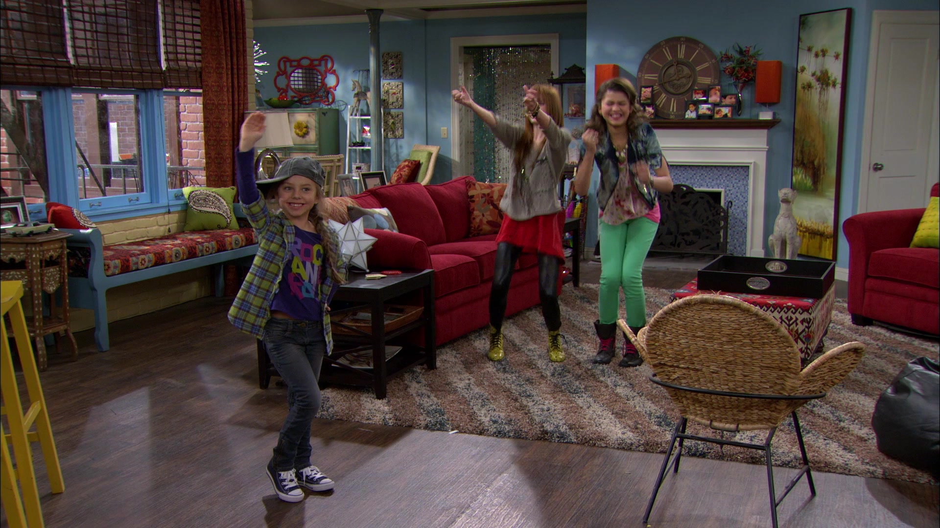 Shake_It_Up_S01E13_1080p_BTD_002189.jpg Shake_It_Up_S01E13_1080p_BTD_002189.jpg