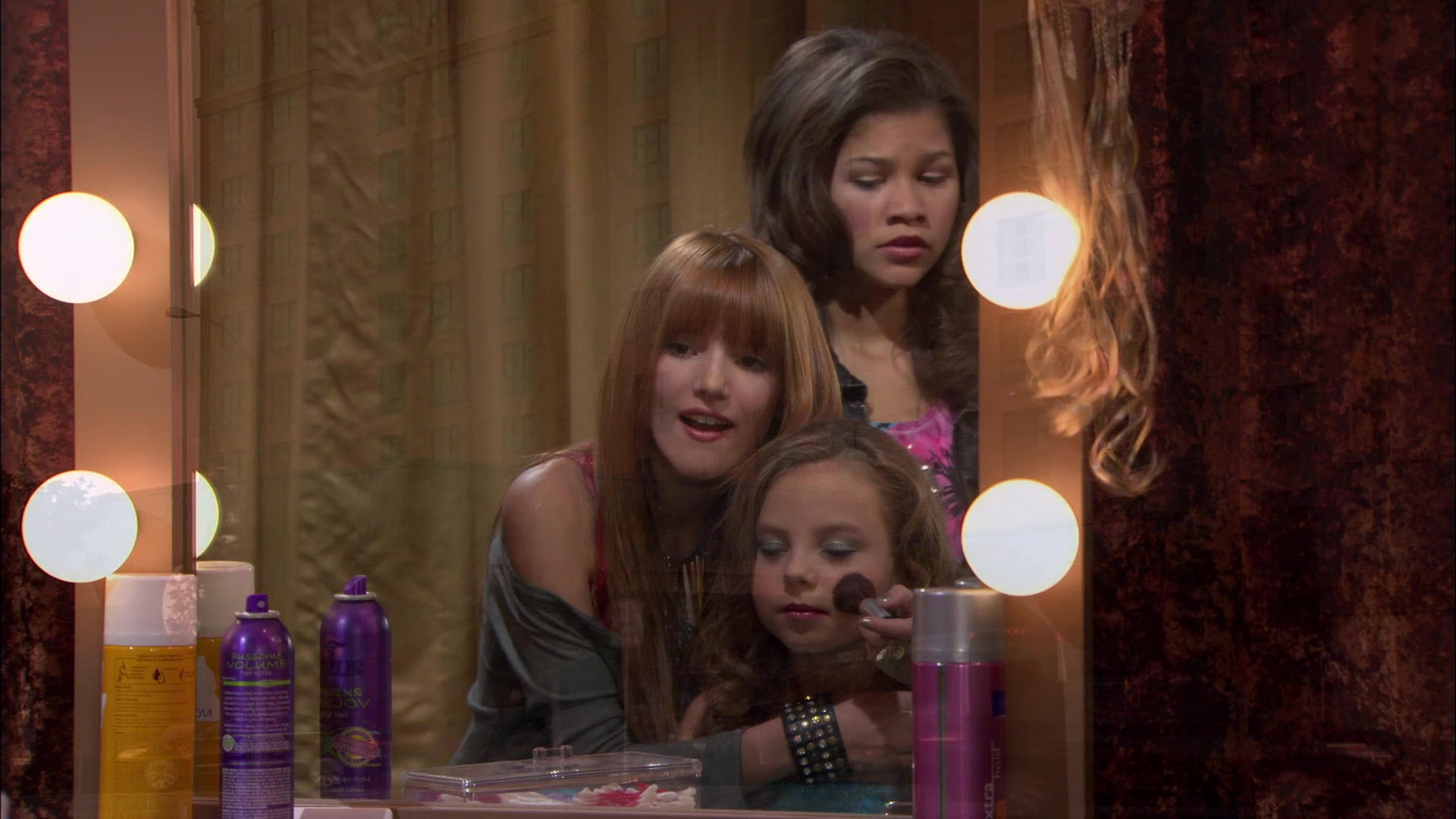 Shake_It_Up_S01E13_1080p_BTD_002350.jpg