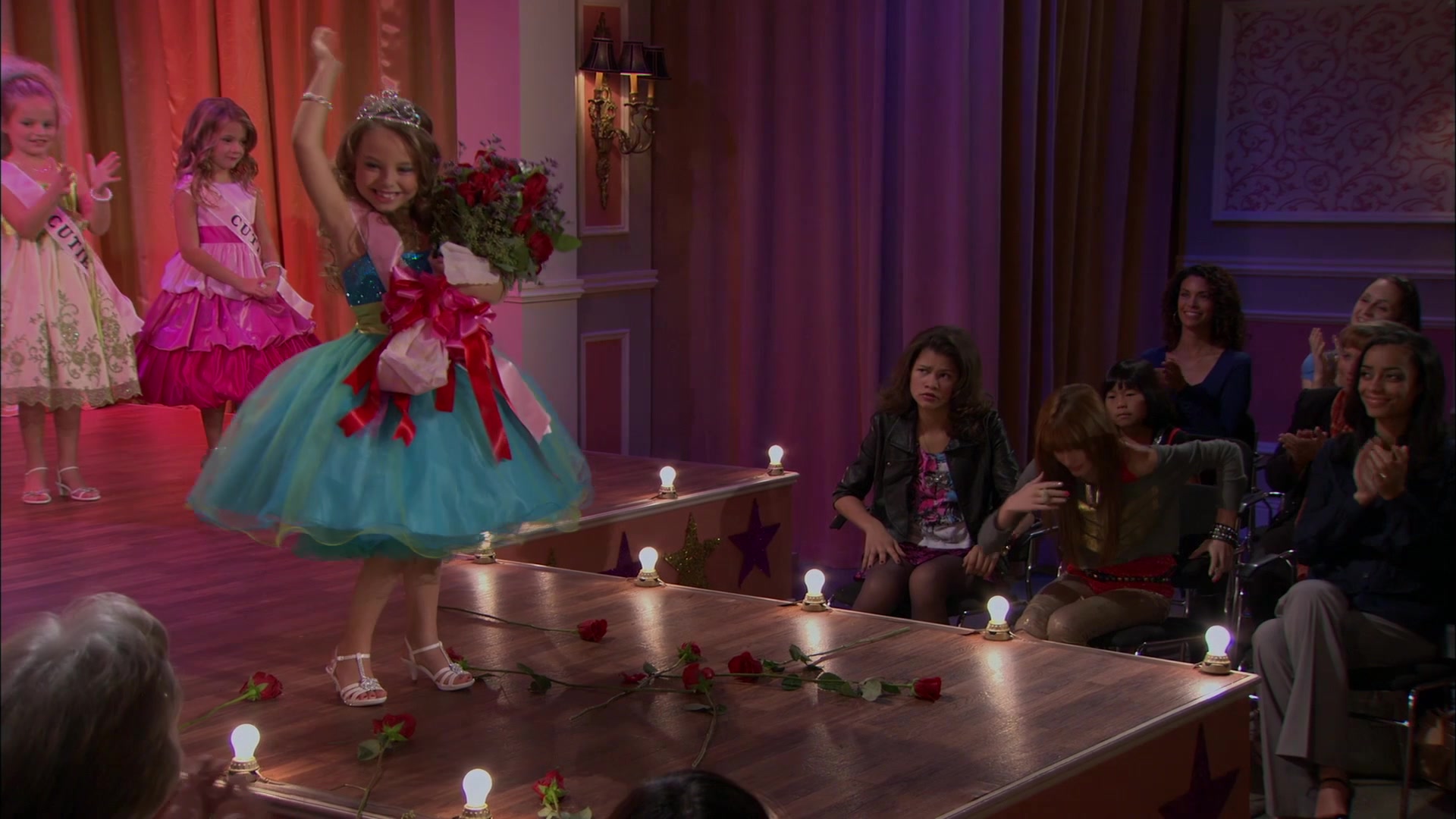 Shake_It_Up_S01E13_1080p_BTD_003056.jpg Shake_It_Up_S01E13_1080p_BTD_003056.jpg