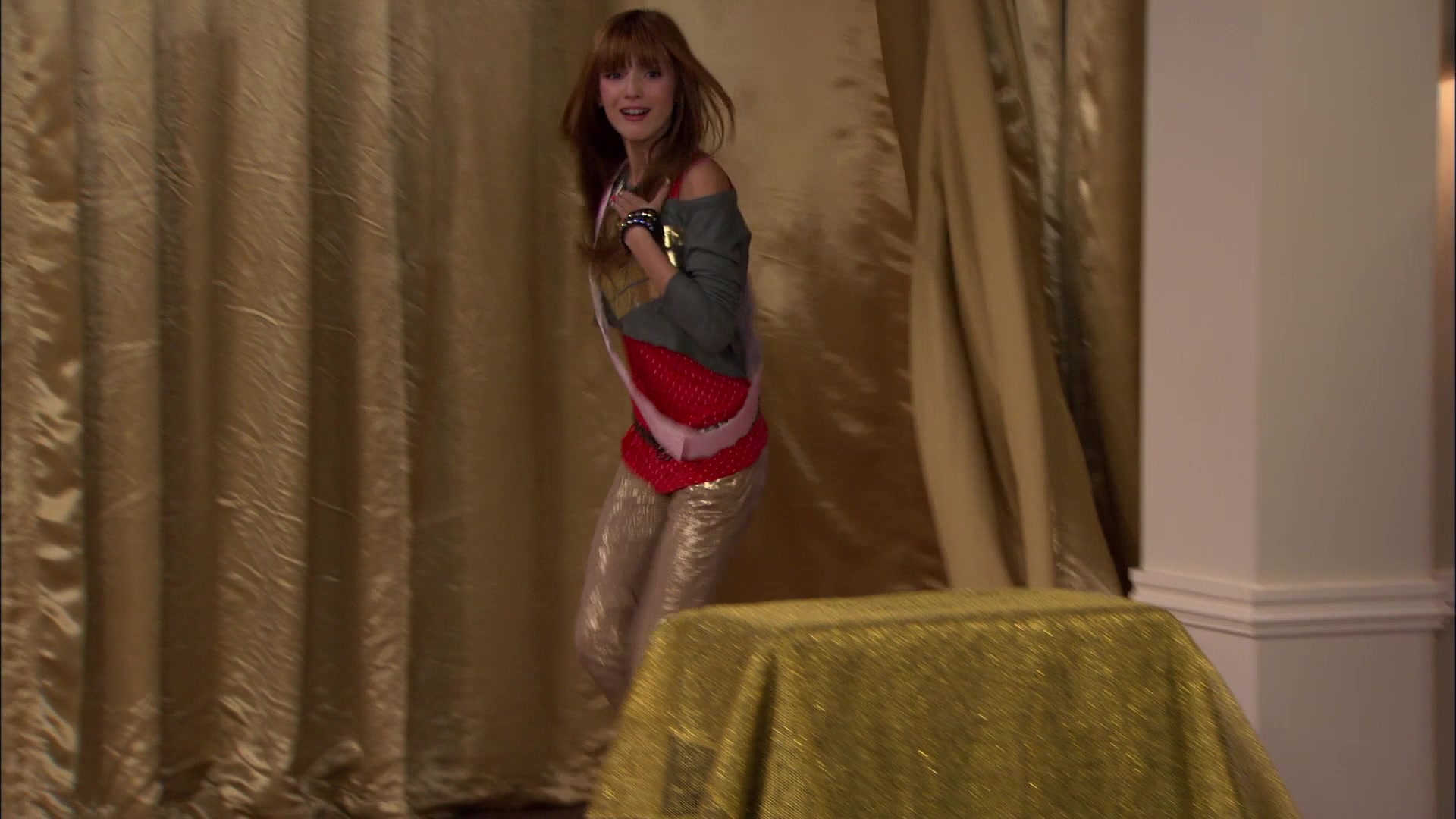 Shake_It_Up_S01E13_1080p_BTD_003083.jpg Shake_It_Up_S01E13_1080p_BTD_003083.jpg