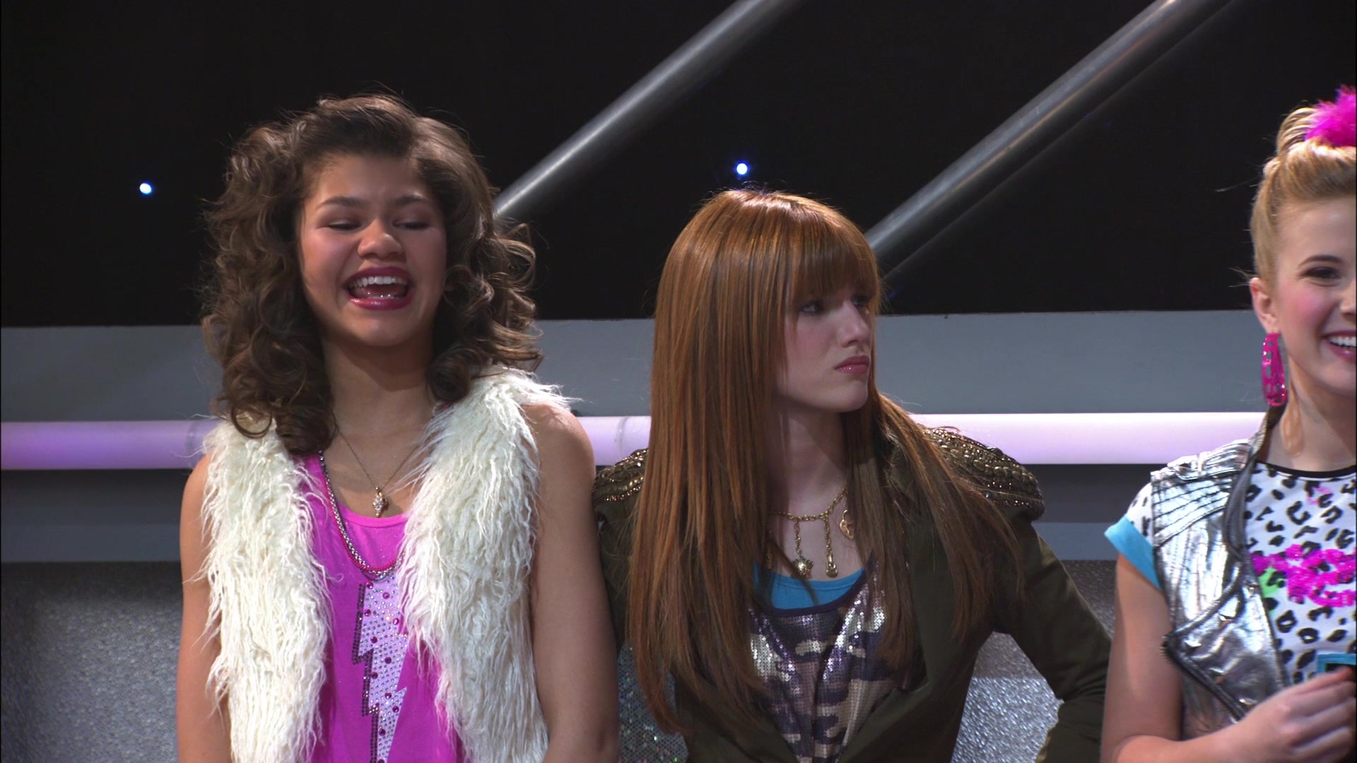 Shake_It_Up_S01E14_1080p_BTD_000269.jpg