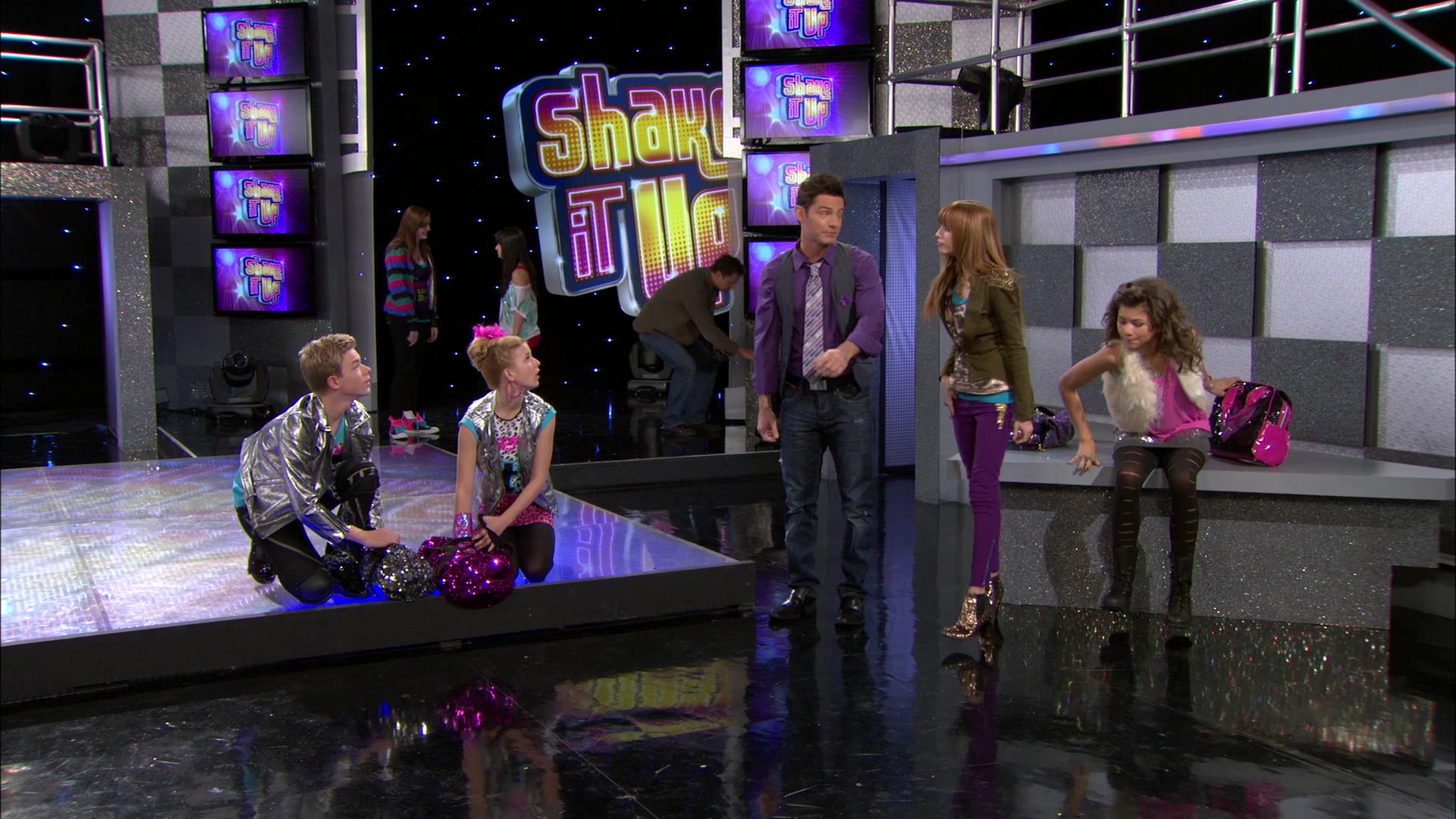 Shake_It_Up_S01E14_1080p_BTD_000464.jpg