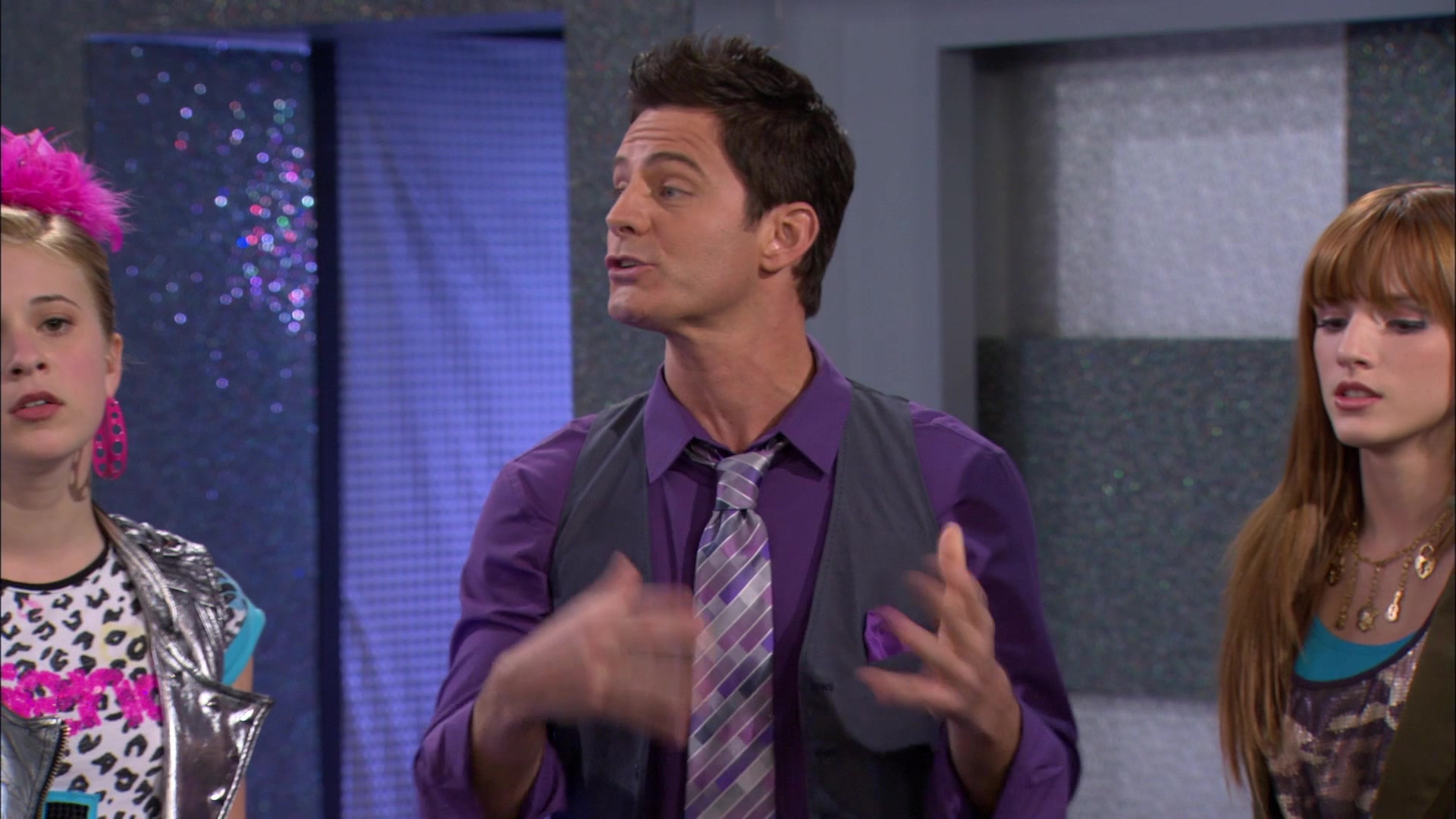 Shake_It_Up_S01E14_1080p_BTD_000520.jpg Shake_It_Up_S01E14_1080p_BTD_000520.jpg