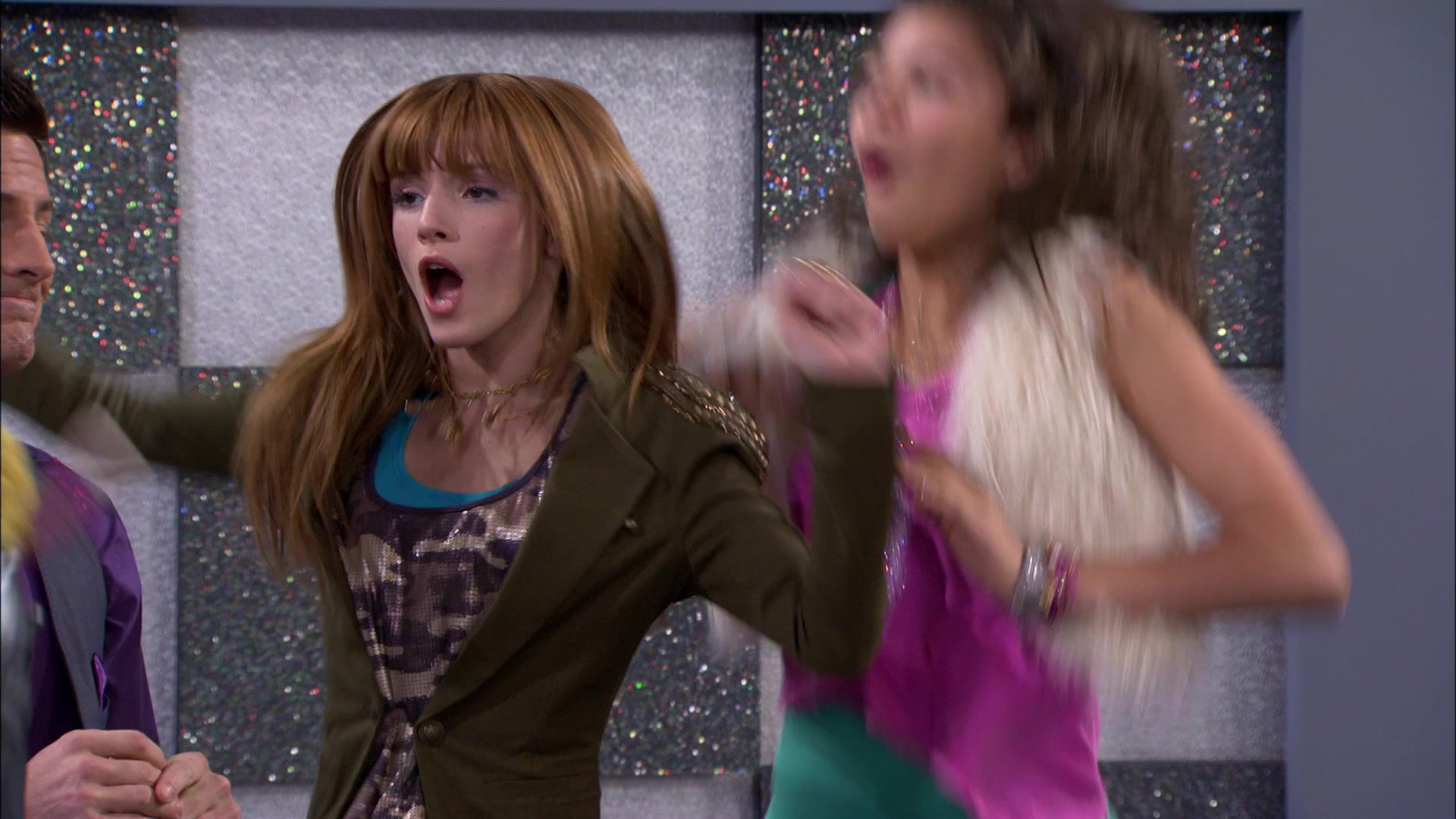 Shake_It_Up_S01E14_1080p_BTD_000525.jpg Shake_It_Up_S01E14_1080p_BTD_000525.jpg