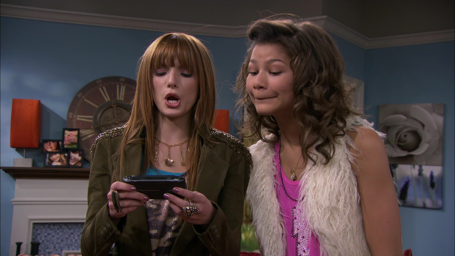 Shake_It_Up_S01E14_1080p_BTD_000730.jpg Shake_It_Up_S01E14_1080p_BTD_000730.jpg