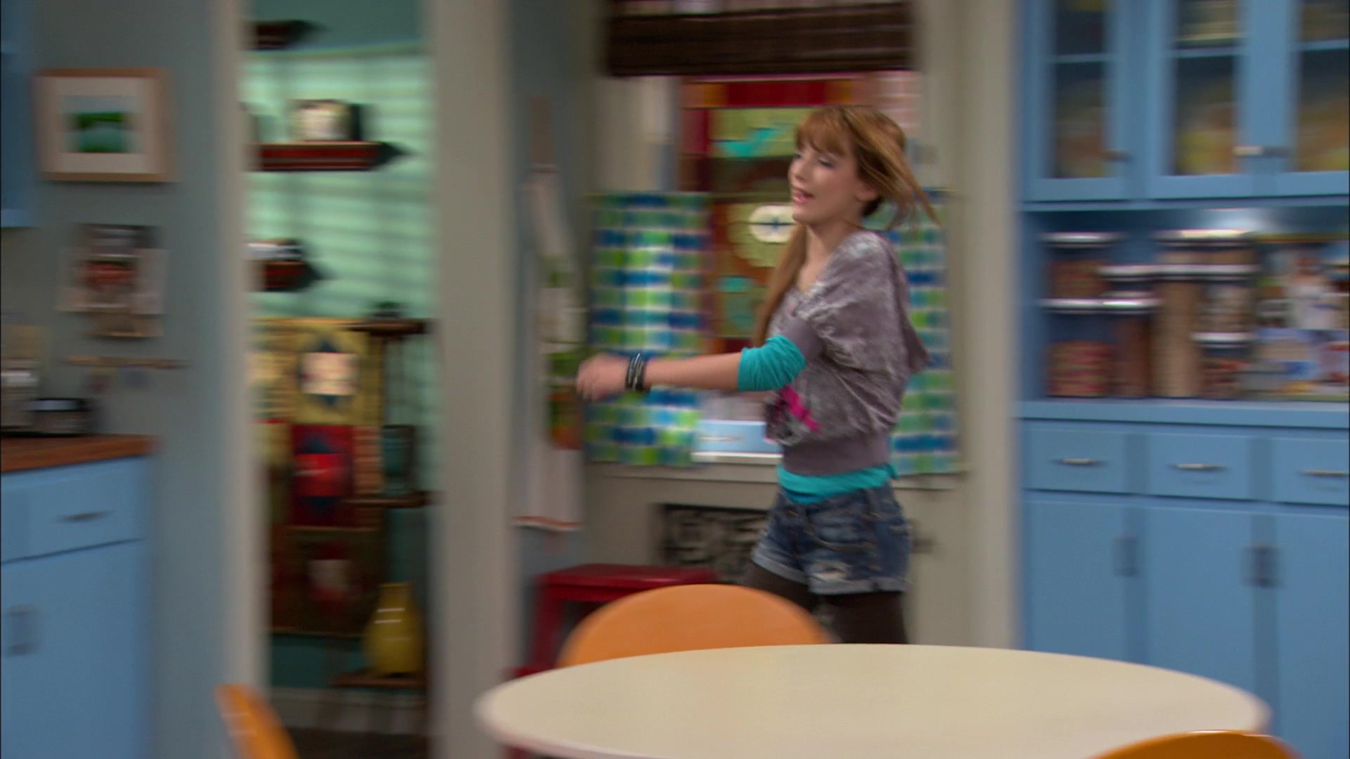 Shake_It_Up_S01E14_1080p_BTD_001150.jpg