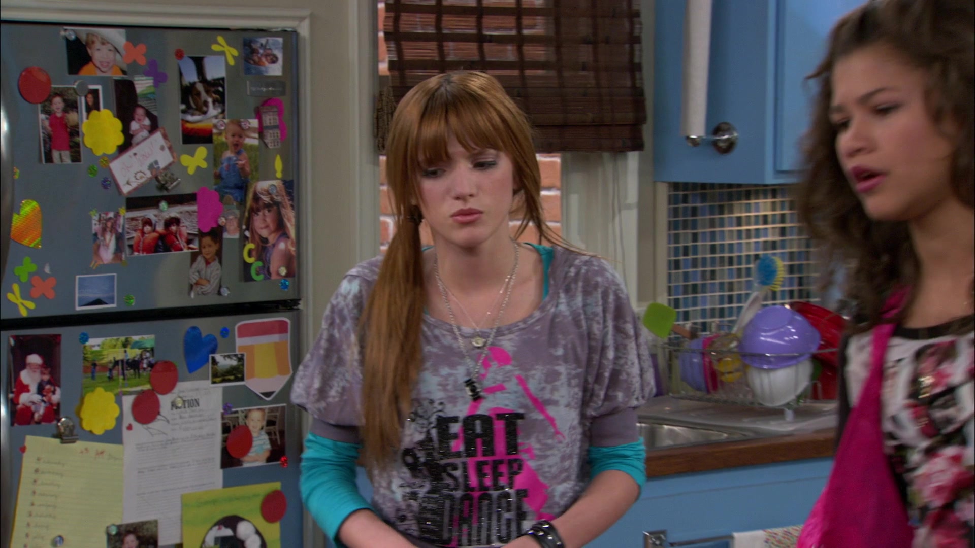 Shake_It_Up_S01E14_1080p_BTD_001166.jpg