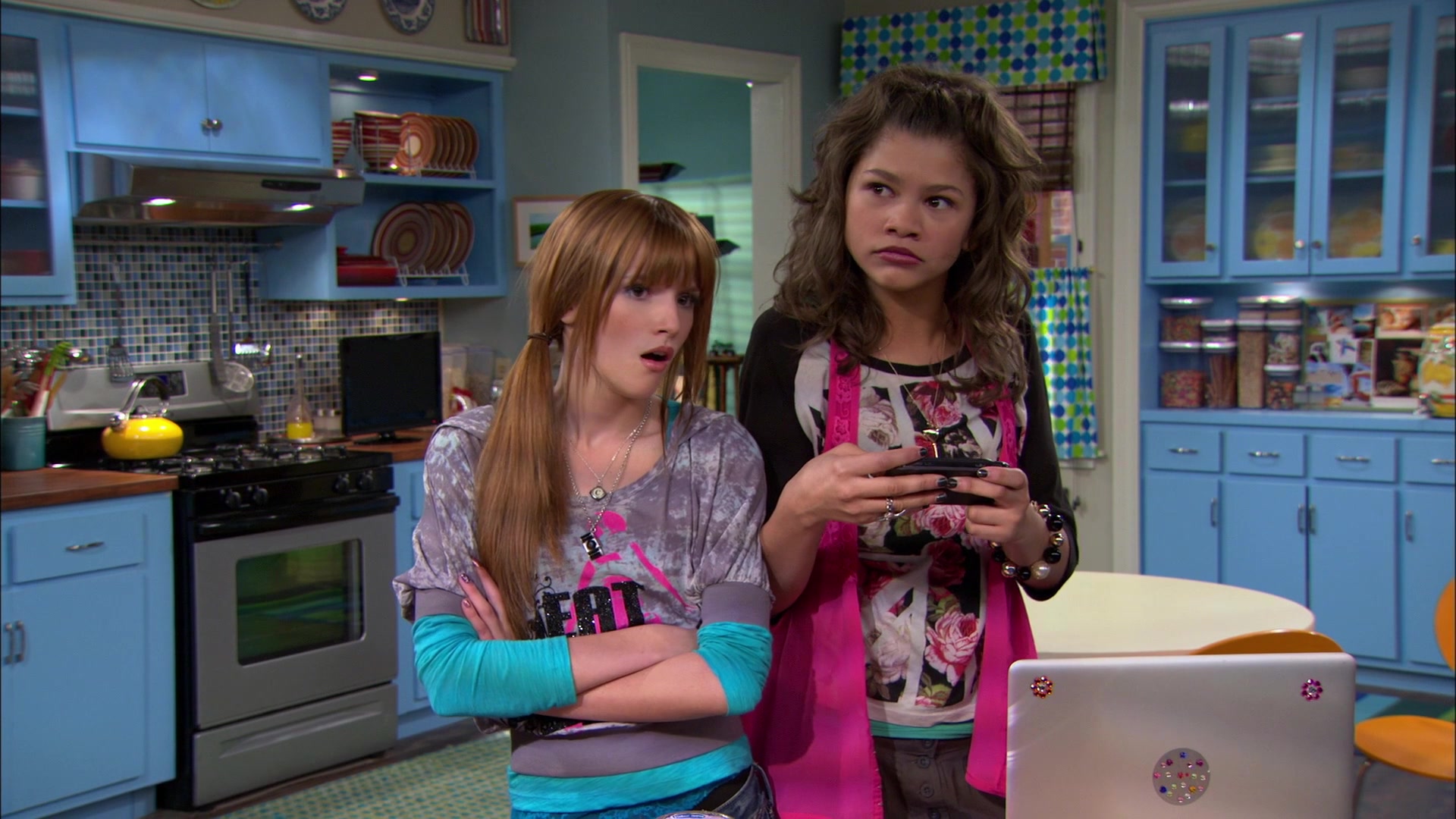 Shake_It_Up_S01E14_1080p_BTD_001230.jpg Shake_It_Up_S01E14_1080p_BTD_001230.jpg