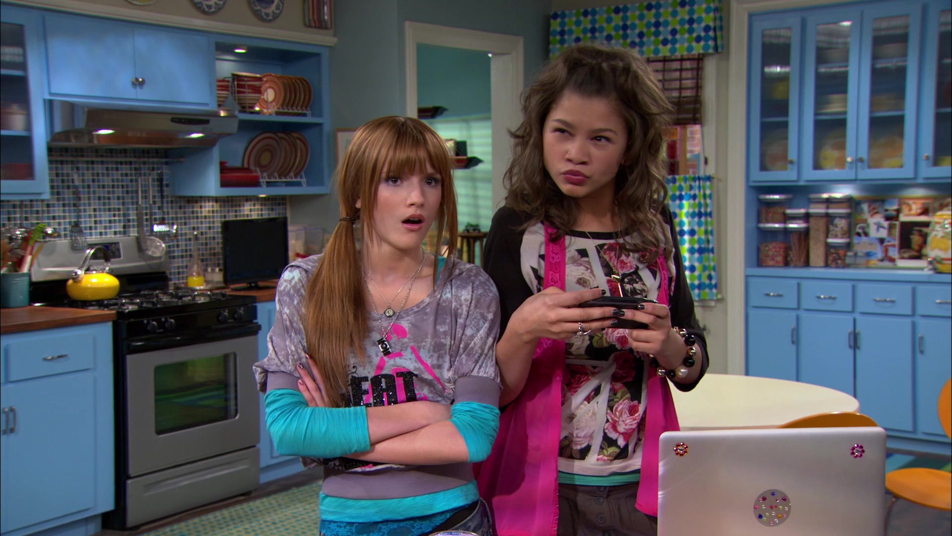 Shake_It_Up_S01E14_1080p_BTD_001231.jpg Shake_It_Up_S01E14_1080p_BTD_001231.jpg