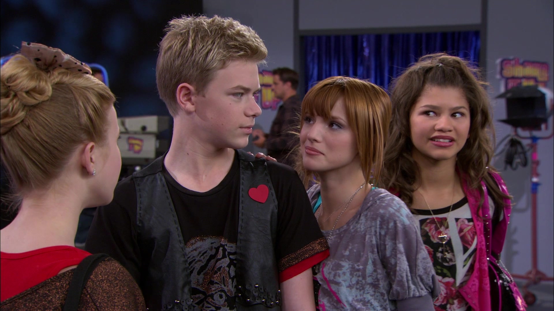 Shake_It_Up_S01E14_1080p_BTD_001445.jpg Shake_It_Up_S01E14_1080p_BTD_001445.jpg