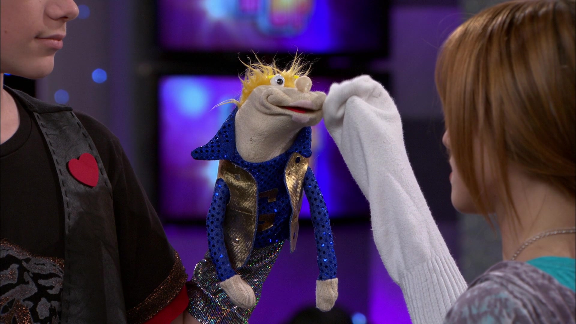 Shake_It_Up_S01E14_1080p_BTD_001555.jpg Shake_It_Up_S01E14_1080p_BTD_001555.jpg