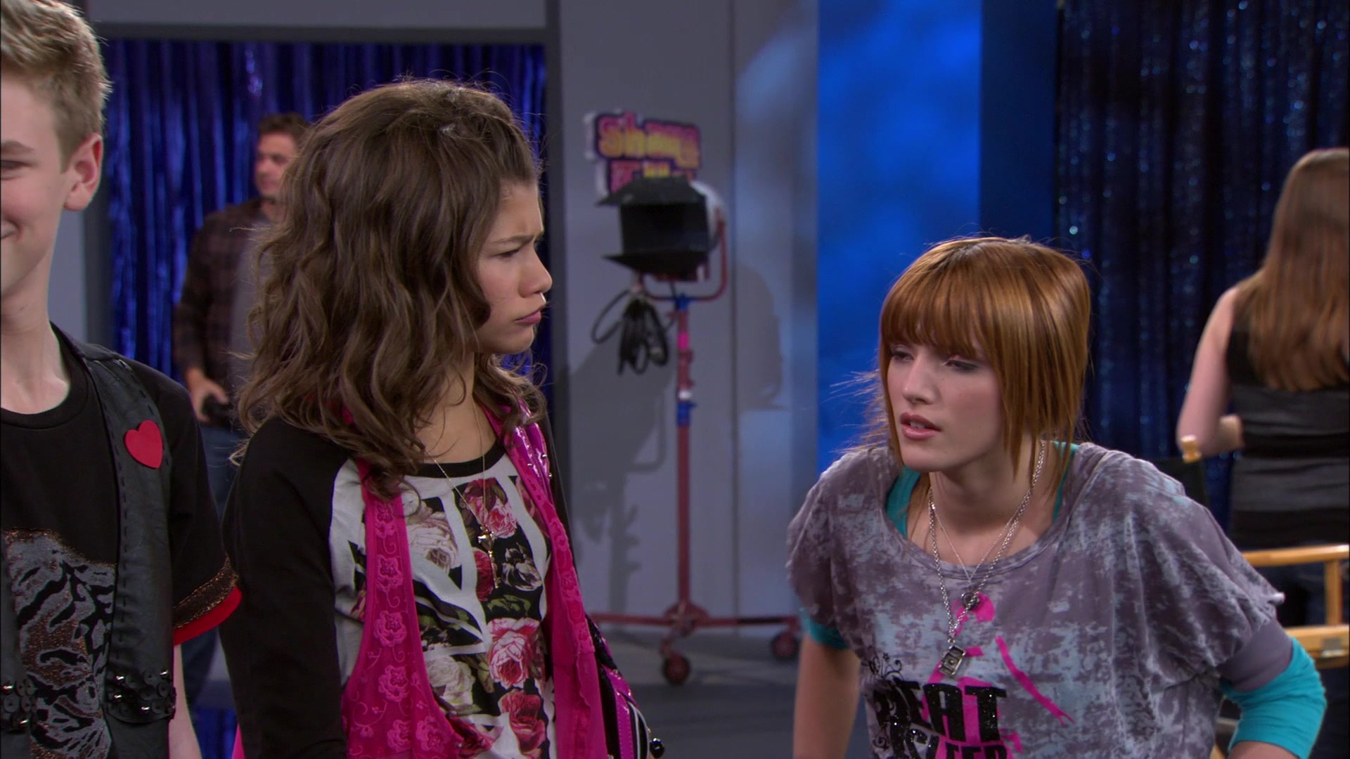 Shake_It_Up_S01E14_1080p_BTD_001669.jpg