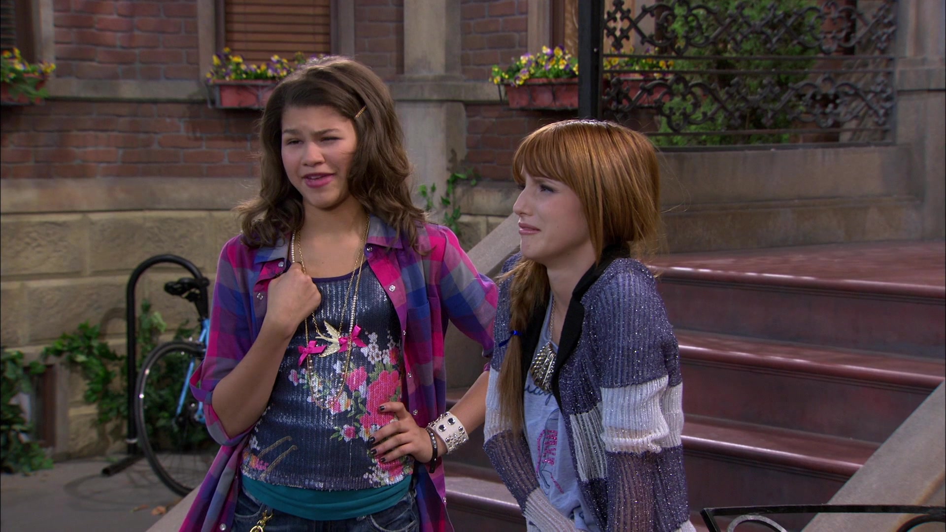 Shake_It_Up_S01E14_1080p_BTD_001934.jpg Shake_It_Up_S01E14_1080p_BTD_001934.jpg