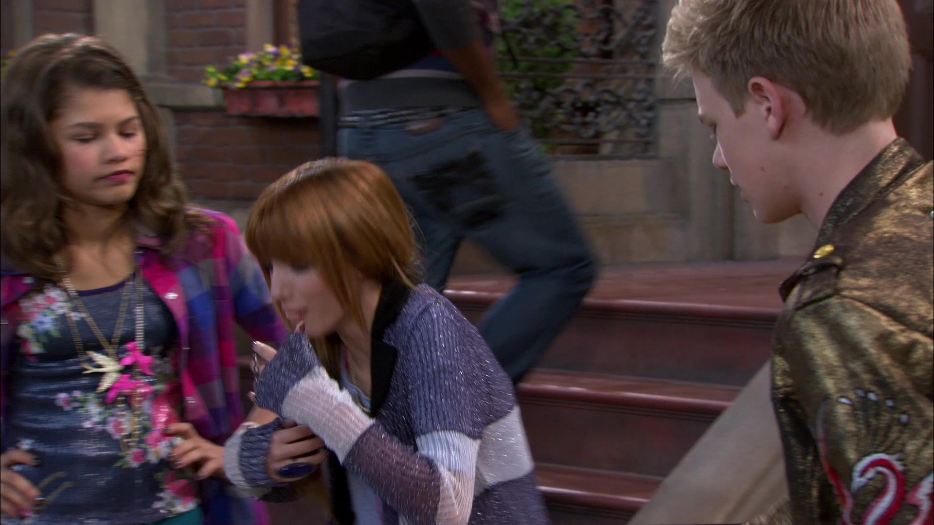 Shake_It_Up_S01E14_1080p_BTD_002047.jpg Shake_It_Up_S01E14_1080p_BTD_002047.jpg