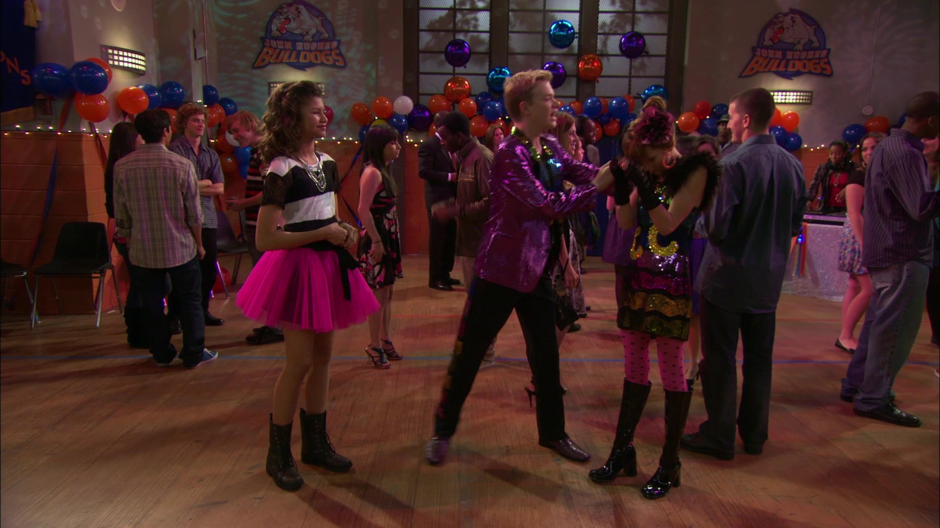 Shake_It_Up_S01E14_1080p_BTD_002208.jpg Shake_It_Up_S01E14_1080p_BTD_002208.jpg