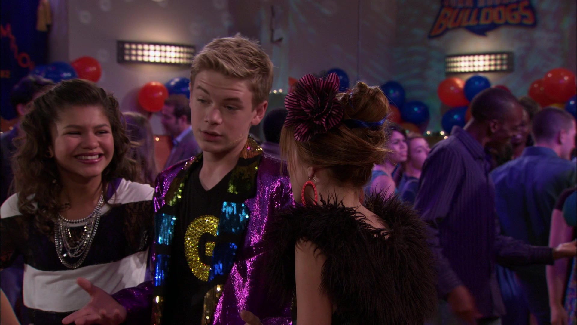 Shake_It_Up_S01E14_1080p_BTD_002265.jpg Shake_It_Up_S01E14_1080p_BTD_002265.jpg