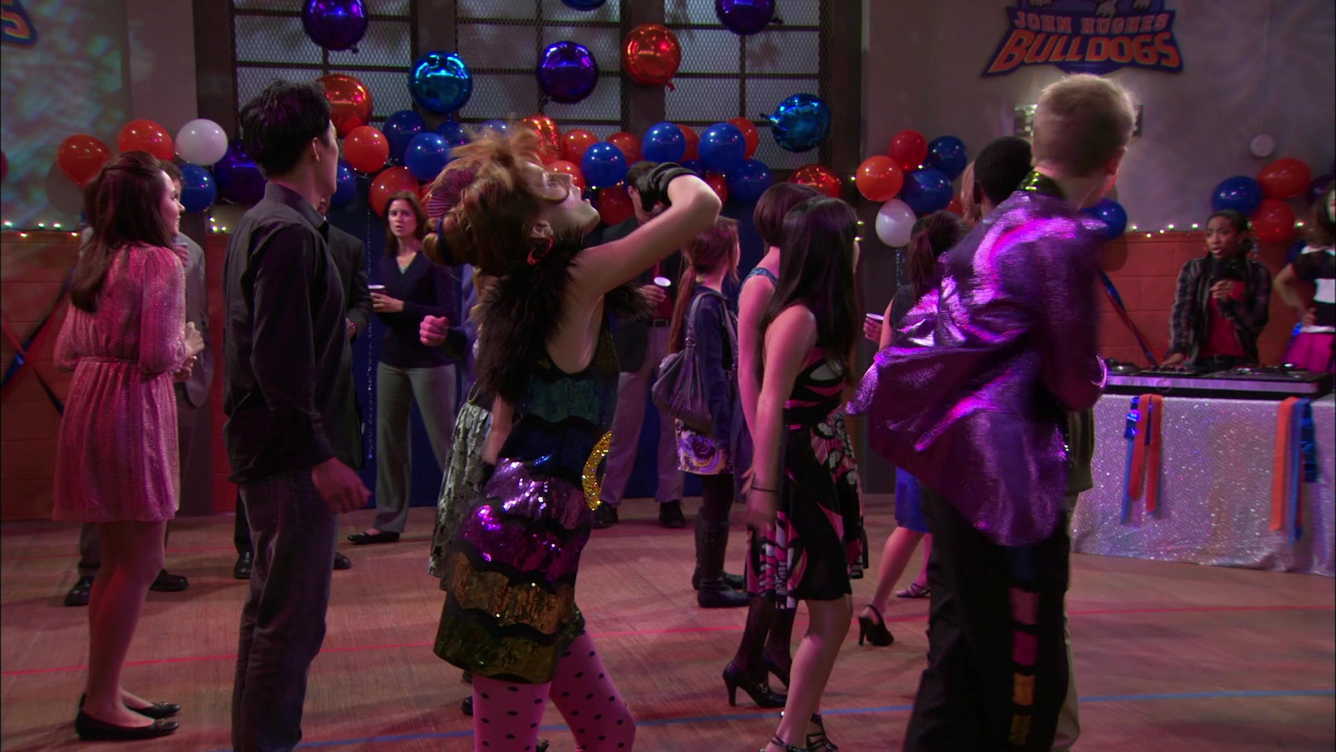 Shake_It_Up_S01E14_1080p_BTD_002340.jpg Shake_It_Up_S01E14_1080p_BTD_002340.jpg