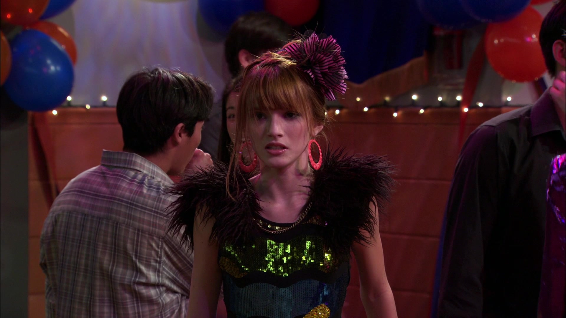 Shake_It_Up_S01E14_1080p_BTD_002348.jpg