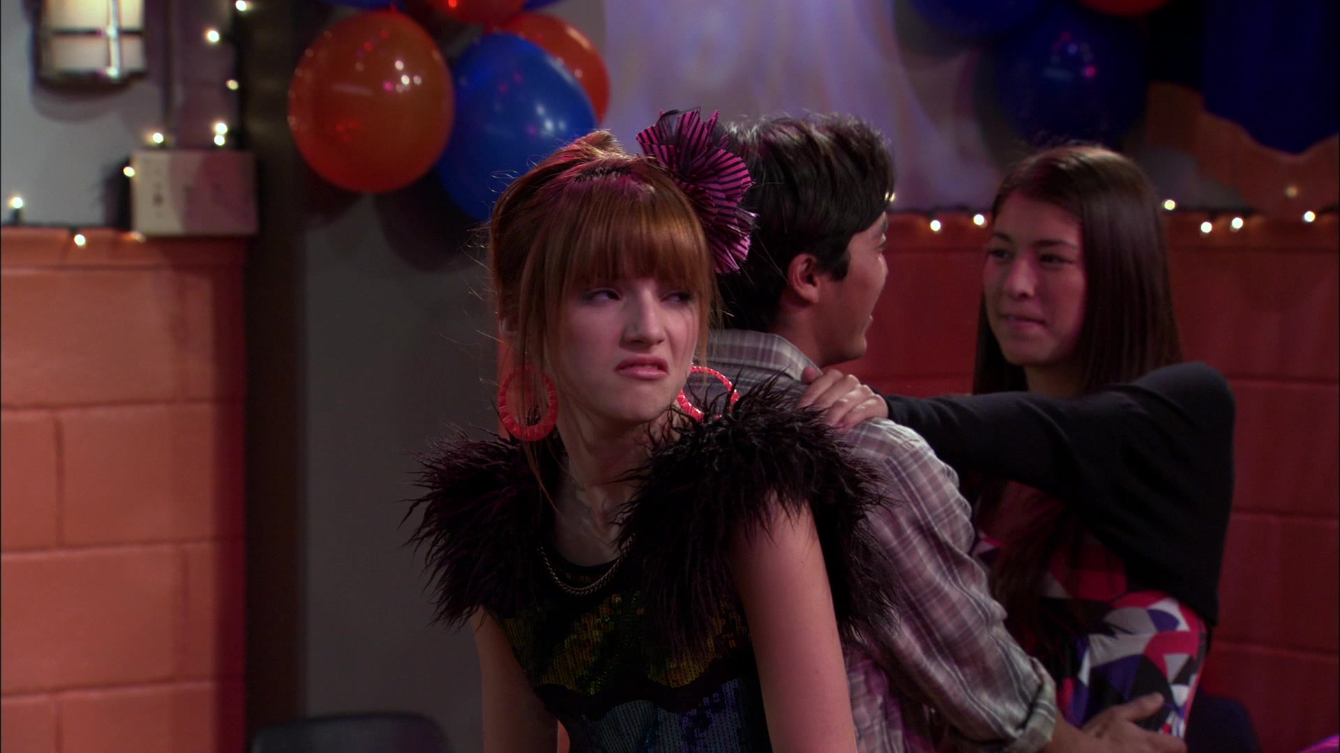 Shake_It_Up_S01E14_1080p_BTD_002361.jpg Shake_It_Up_S01E14_1080p_BTD_002361.jpg