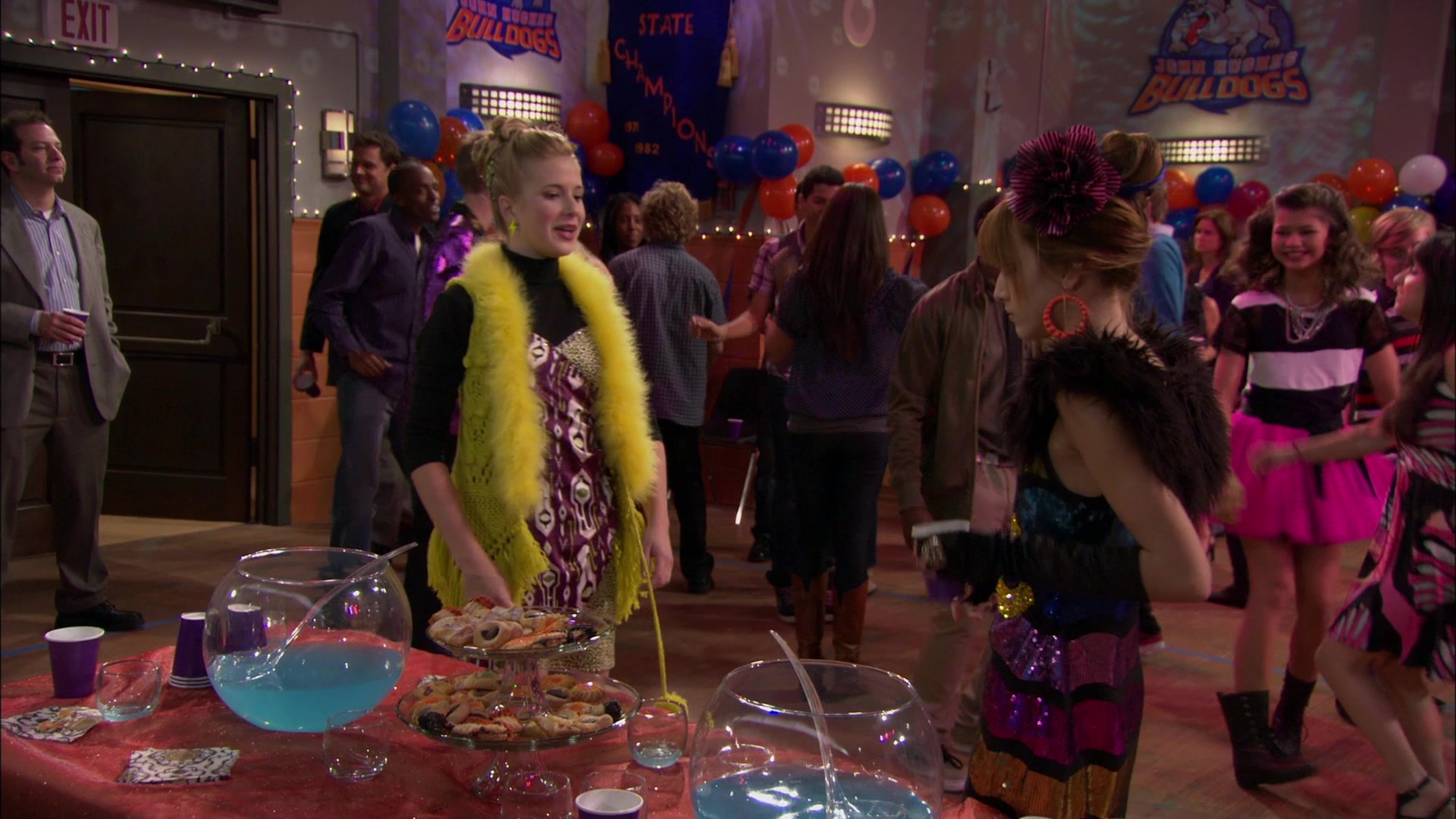 Shake_It_Up_S01E14_1080p_BTD_002686.jpg Shake_It_Up_S01E14_1080p_BTD_002686.jpg