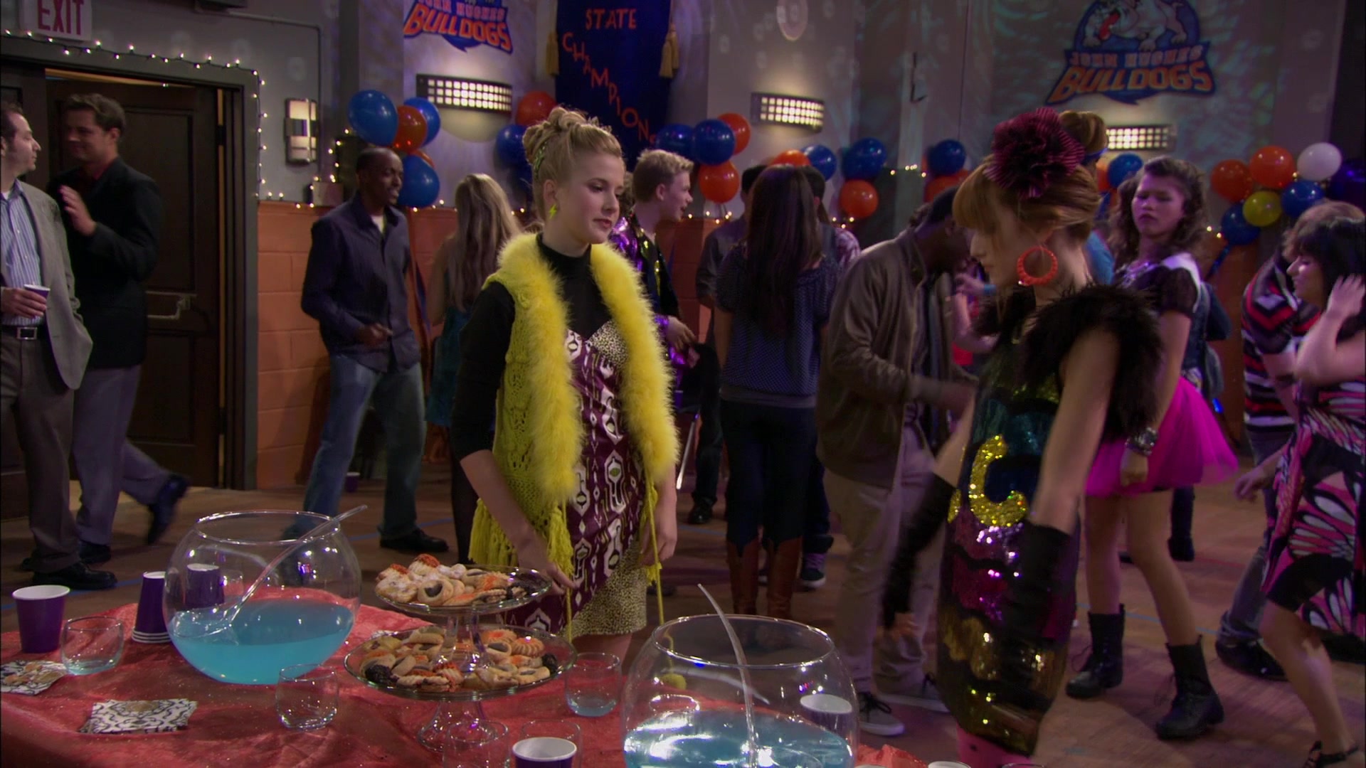 Shake_It_Up_S01E14_1080p_BTD_002690.jpg