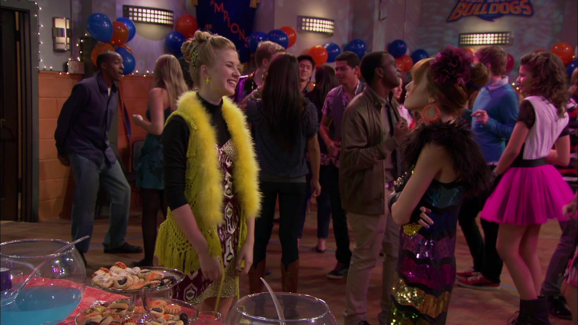 Shake_It_Up_S01E14_1080p_BTD_002703.jpg Shake_It_Up_S01E14_1080p_BTD_002703.jpg