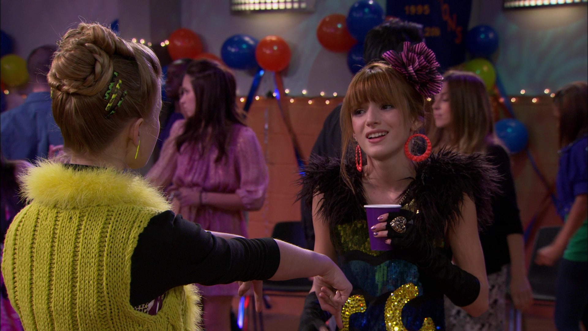 Shake_It_Up_S01E14_1080p_BTD_002746.jpg Shake_It_Up_S01E14_1080p_BTD_002746.jpg