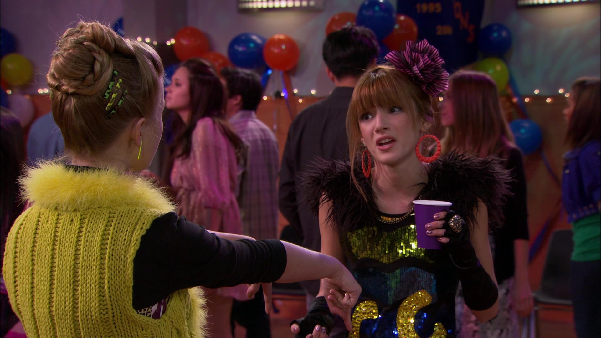Shake_It_Up_S01E14_1080p_BTD_002749.jpg Shake_It_Up_S01E14_1080p_BTD_002749.jpg