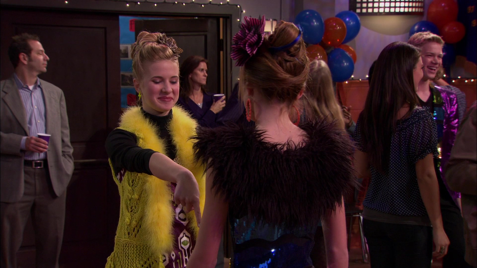 Shake_It_Up_S01E14_1080p_BTD_002758.jpg Shake_It_Up_S01E14_1080p_BTD_002758.jpg