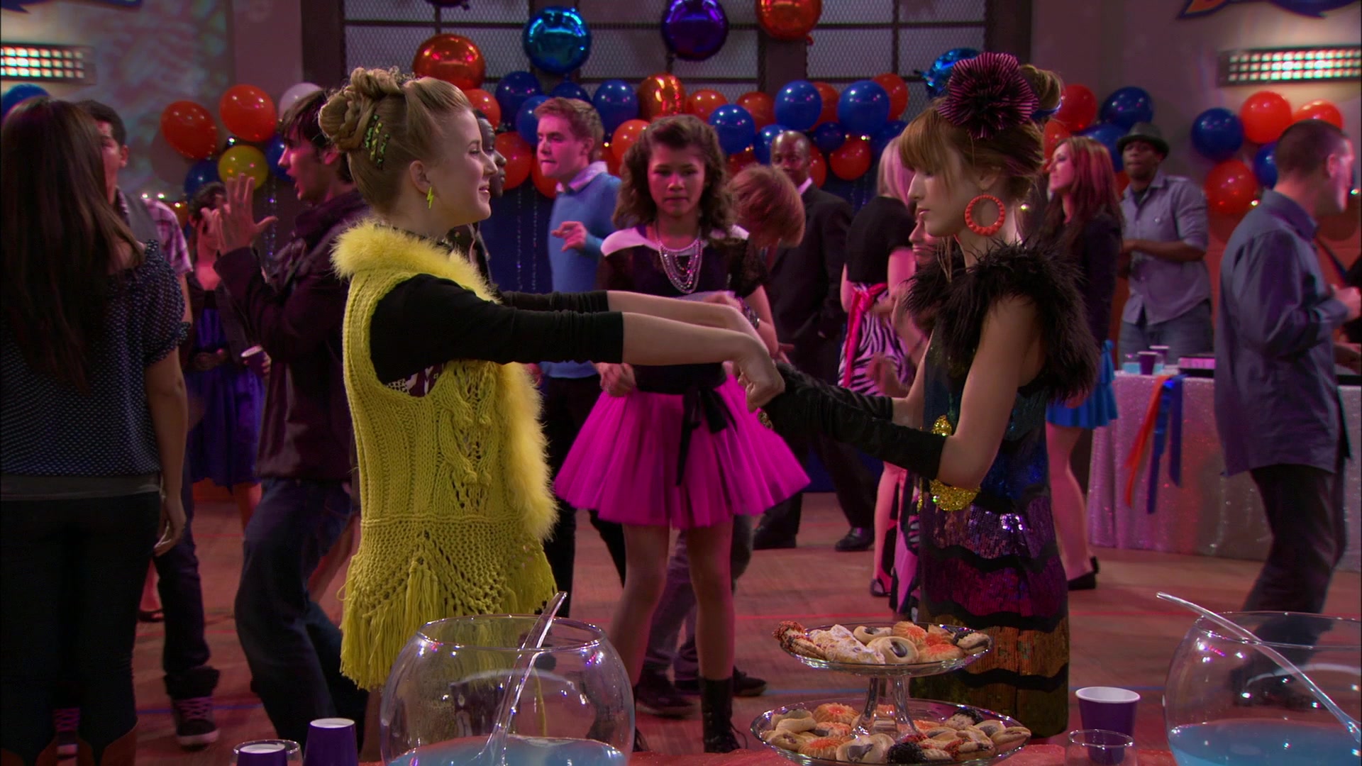 Shake_It_Up_S01E14_1080p_BTD_002759.jpg Shake_It_Up_S01E14_1080p_BTD_002759.jpg