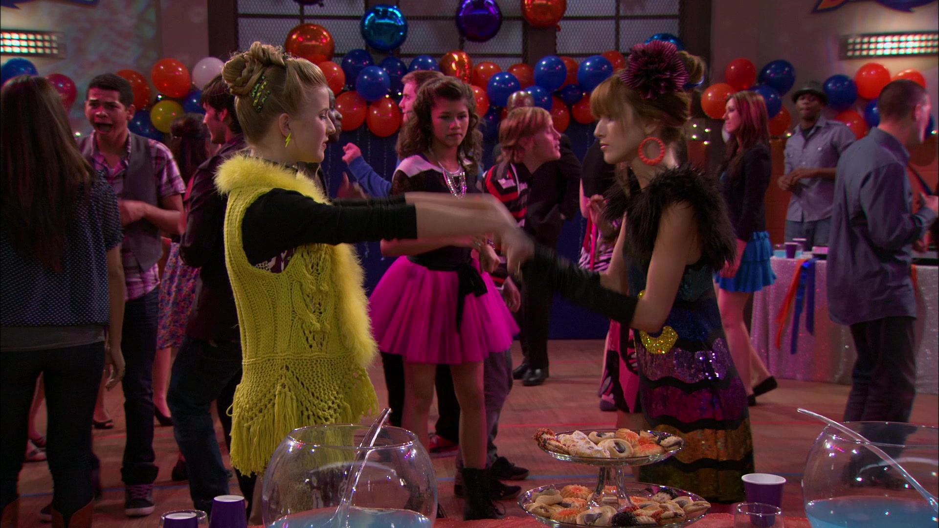 Shake_It_Up_S01E14_1080p_BTD_002760.jpg Shake_It_Up_S01E14_1080p_BTD_002760.jpg