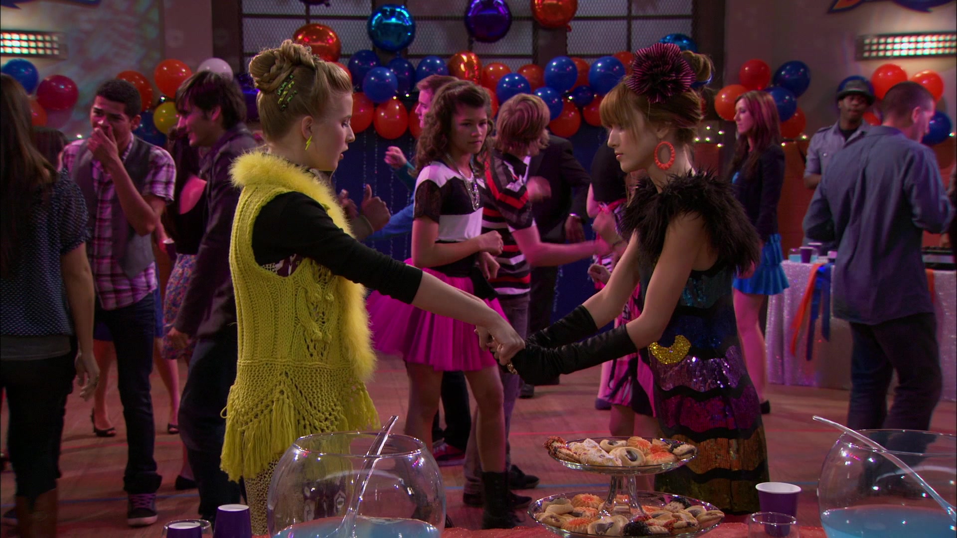 Shake_It_Up_S01E14_1080p_BTD_002761.jpg Shake_It_Up_S01E14_1080p_BTD_002761.jpg