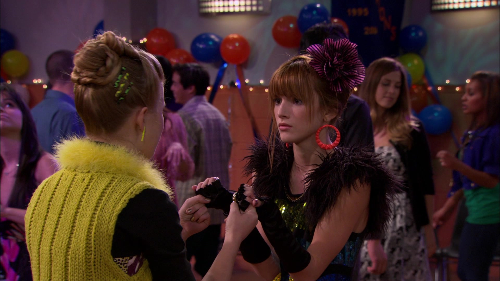 Shake_It_Up_S01E14_1080p_BTD_002774.jpg Shake_It_Up_S01E14_1080p_BTD_002774.jpg