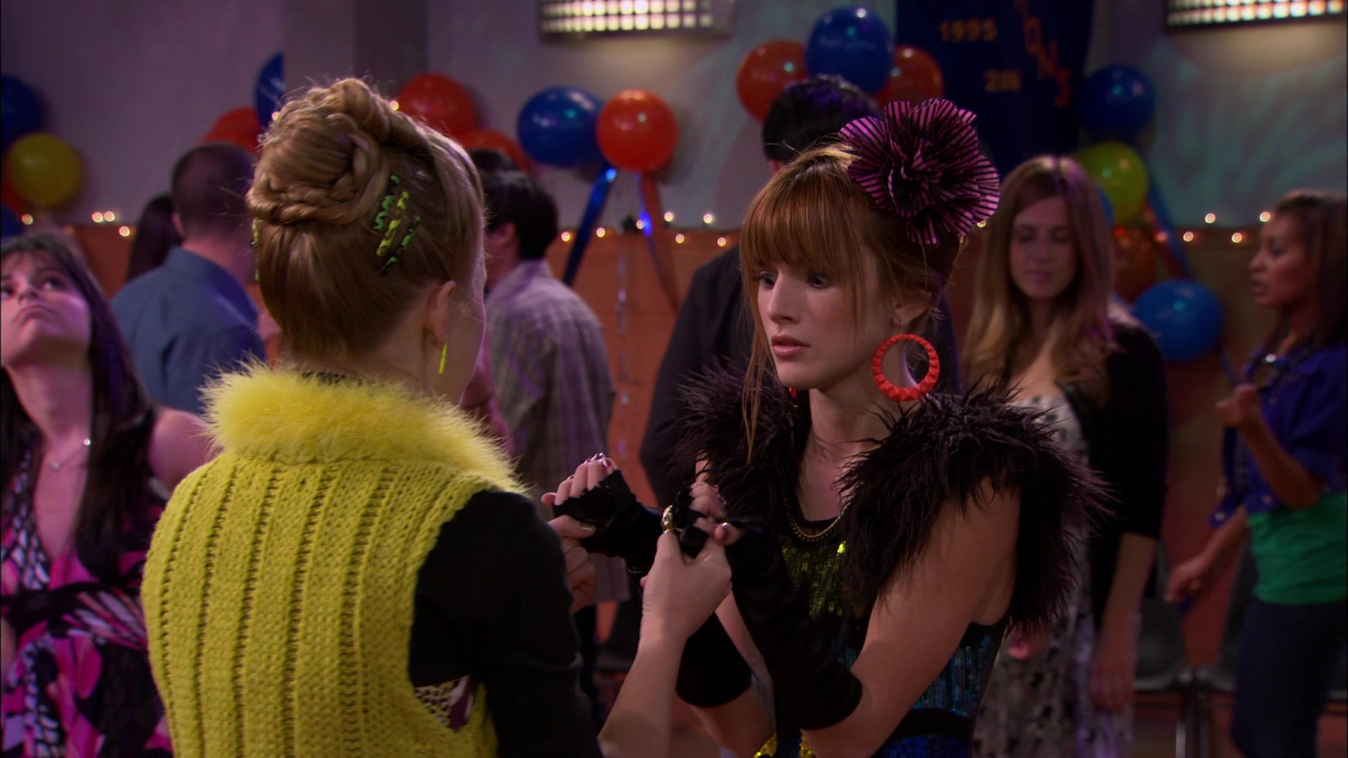Shake_It_Up_S01E14_1080p_BTD_002775.jpg Shake_It_Up_S01E14_1080p_BTD_002775.jpg