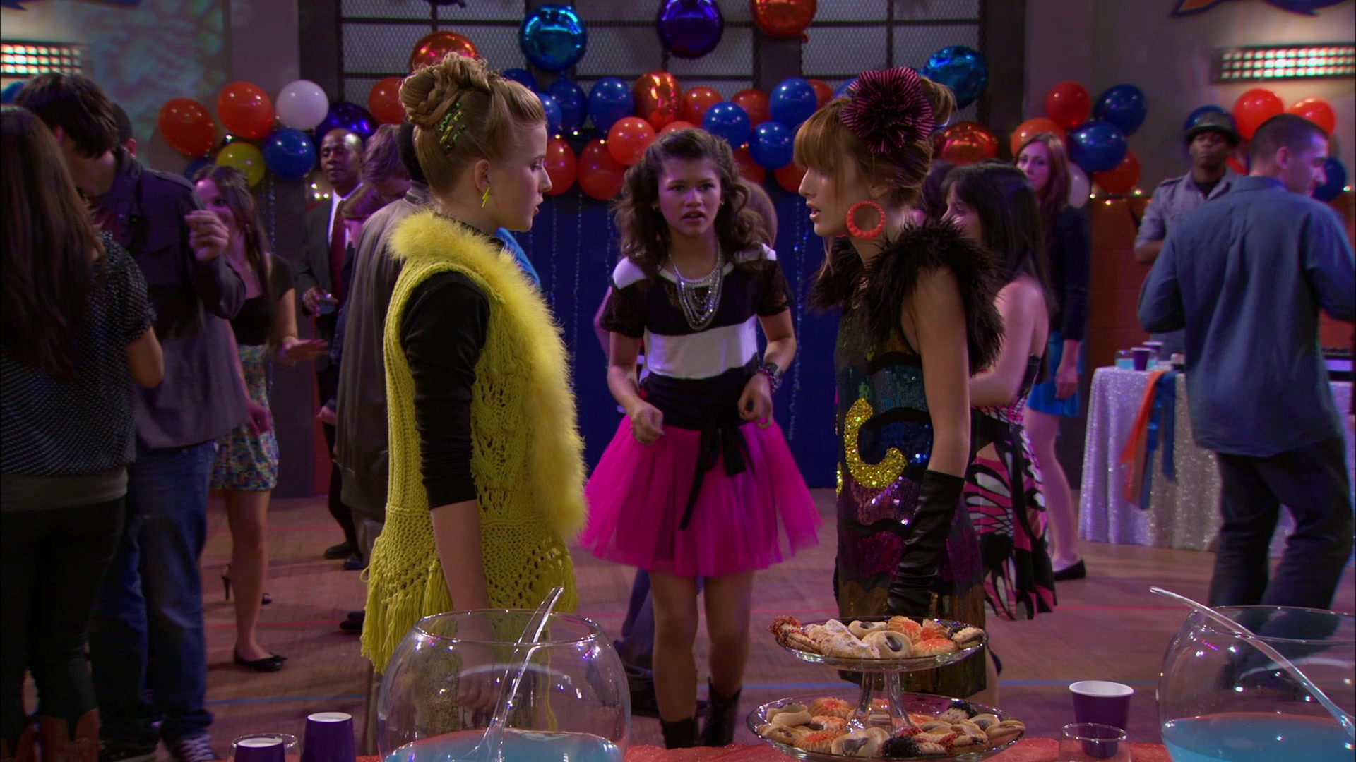 Shake_It_Up_S01E14_1080p_BTD_002801.jpg Shake_It_Up_S01E14_1080p_BTD_002801.jpg