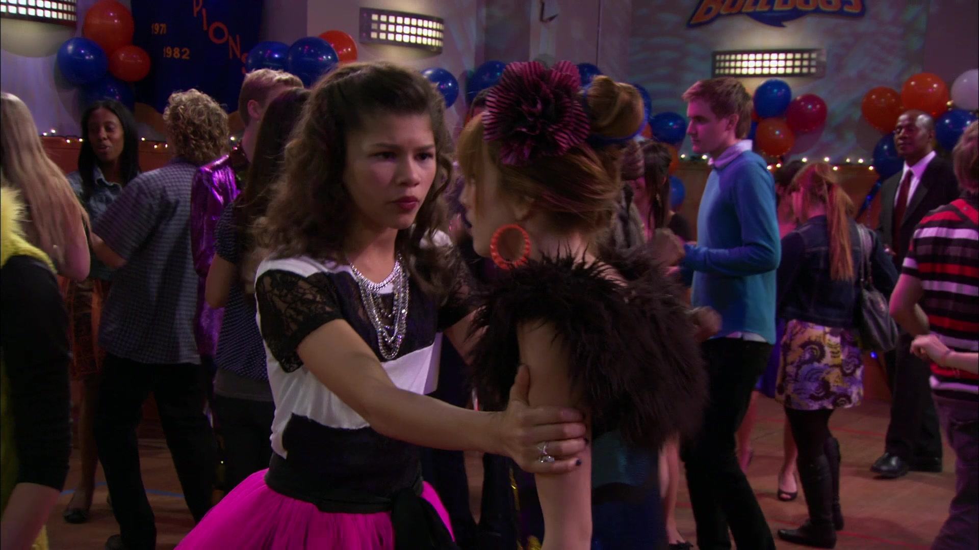 Shake_It_Up_S01E14_1080p_BTD_002804.jpg Shake_It_Up_S01E14_1080p_BTD_002804.jpg
