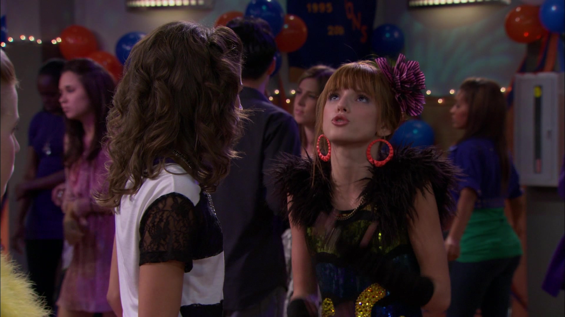 Shake_It_Up_S01E14_1080p_BTD_002819.jpg Shake_It_Up_S01E14_1080p_BTD_002819.jpg