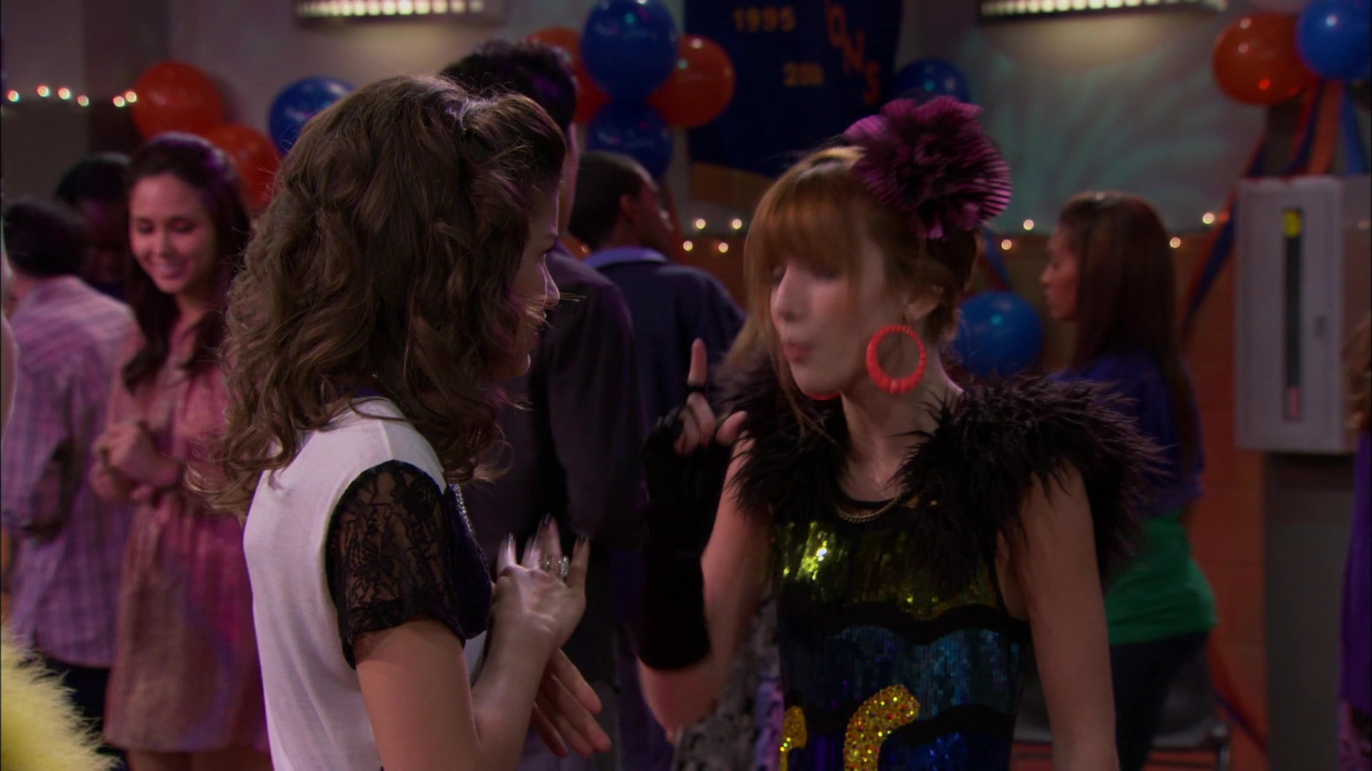 Shake_It_Up_S01E14_1080p_BTD_002826.jpg Shake_It_Up_S01E14_1080p_BTD_002826.jpg