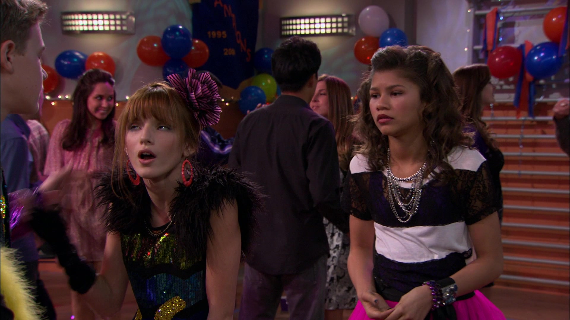 Shake_It_Up_S01E14_1080p_BTD_002982.jpg Shake_It_Up_S01E14_1080p_BTD_002982.jpg