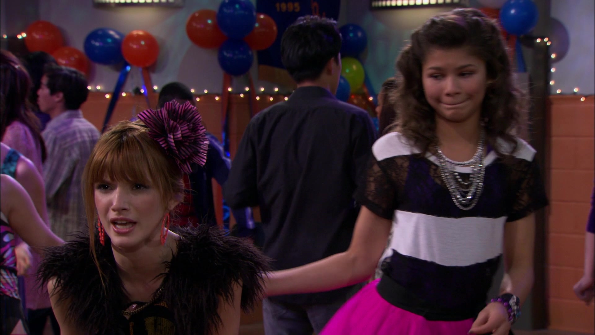 Shake_It_Up_S01E14_1080p_BTD_003000.jpg Shake_It_Up_S01E14_1080p_BTD_003000.jpg