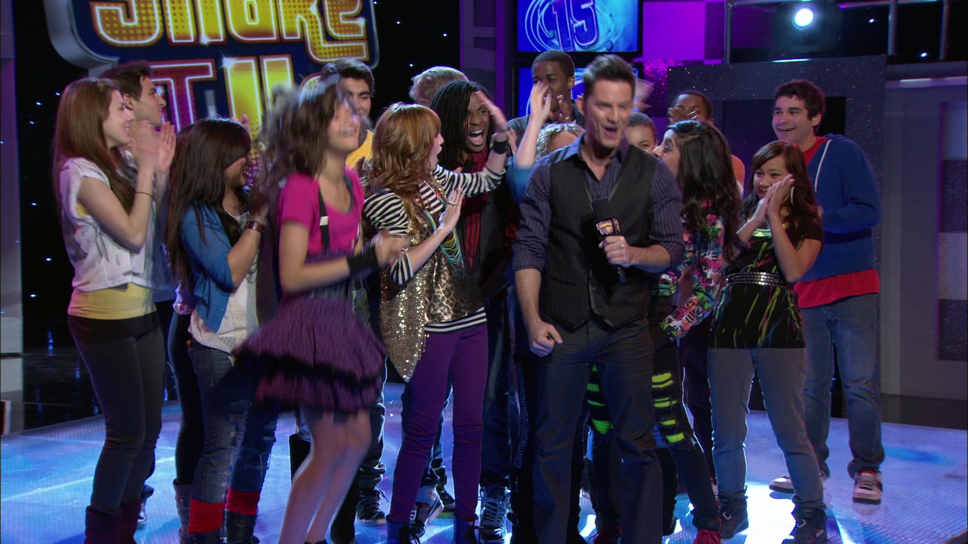 Shake_It_Up_S01E15_1080p_BTD_000048.jpg Shake_It_Up_S01E15_1080p_BTD_000048.jpg