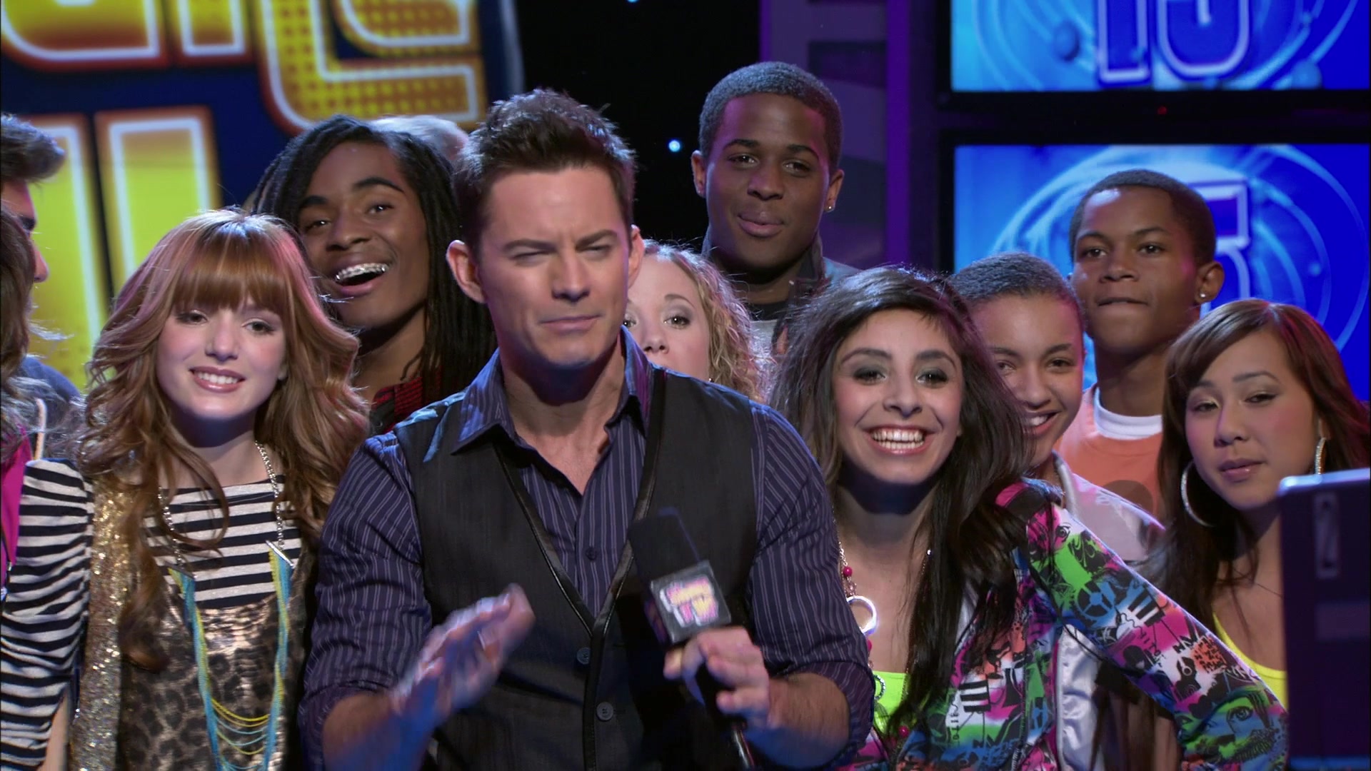 Shake_It_Up_S01E15_1080p_BTD_000056.jpg Shake_It_Up_S01E15_1080p_BTD_000056.jpg