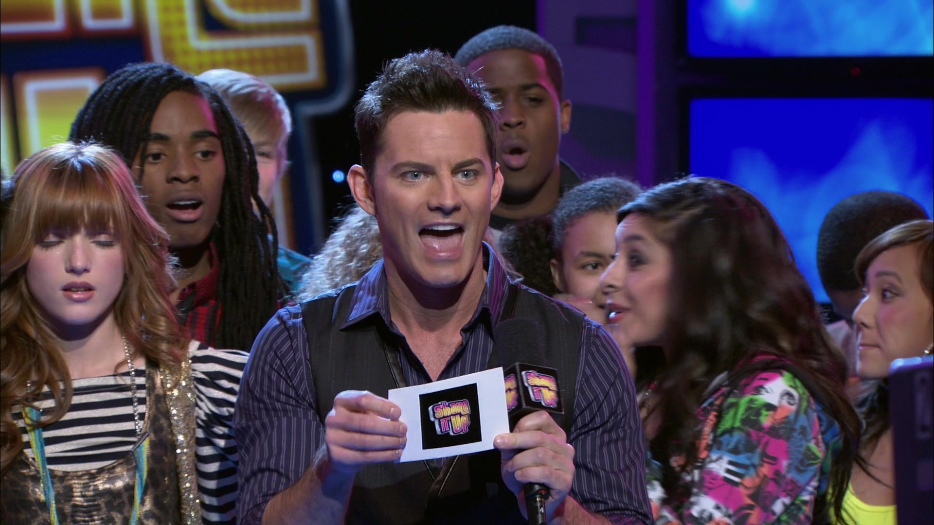 Shake_It_Up_S01E15_1080p_BTD_000121.jpg