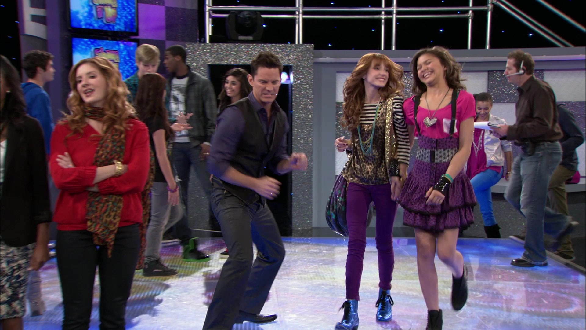 Shake_It_Up_S01E15_1080p_BTD_000387.jpg Shake_It_Up_S01E15_1080p_BTD_000387.jpg