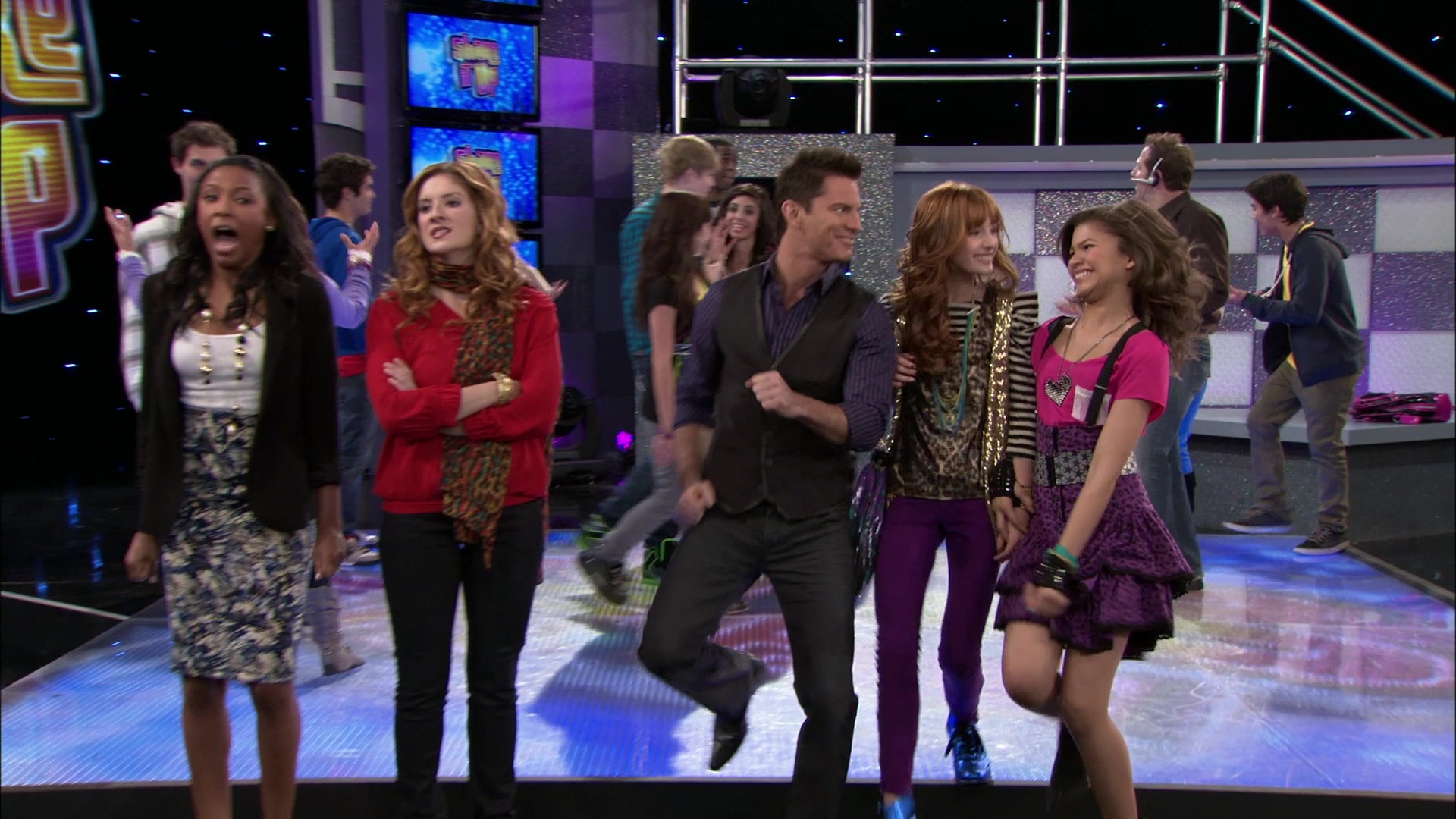 Shake_It_Up_S01E15_1080p_BTD_000389.jpg