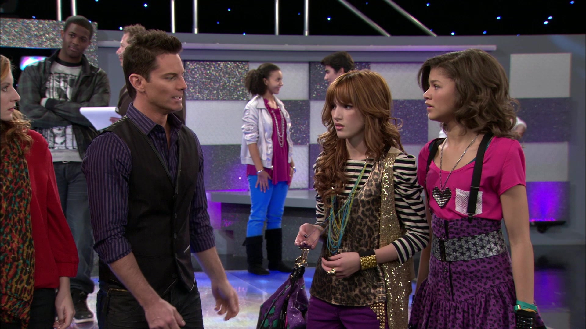 Shake_It_Up_S01E15_1080p_BTD_000419.jpg Shake_It_Up_S01E15_1080p_BTD_000419.jpg