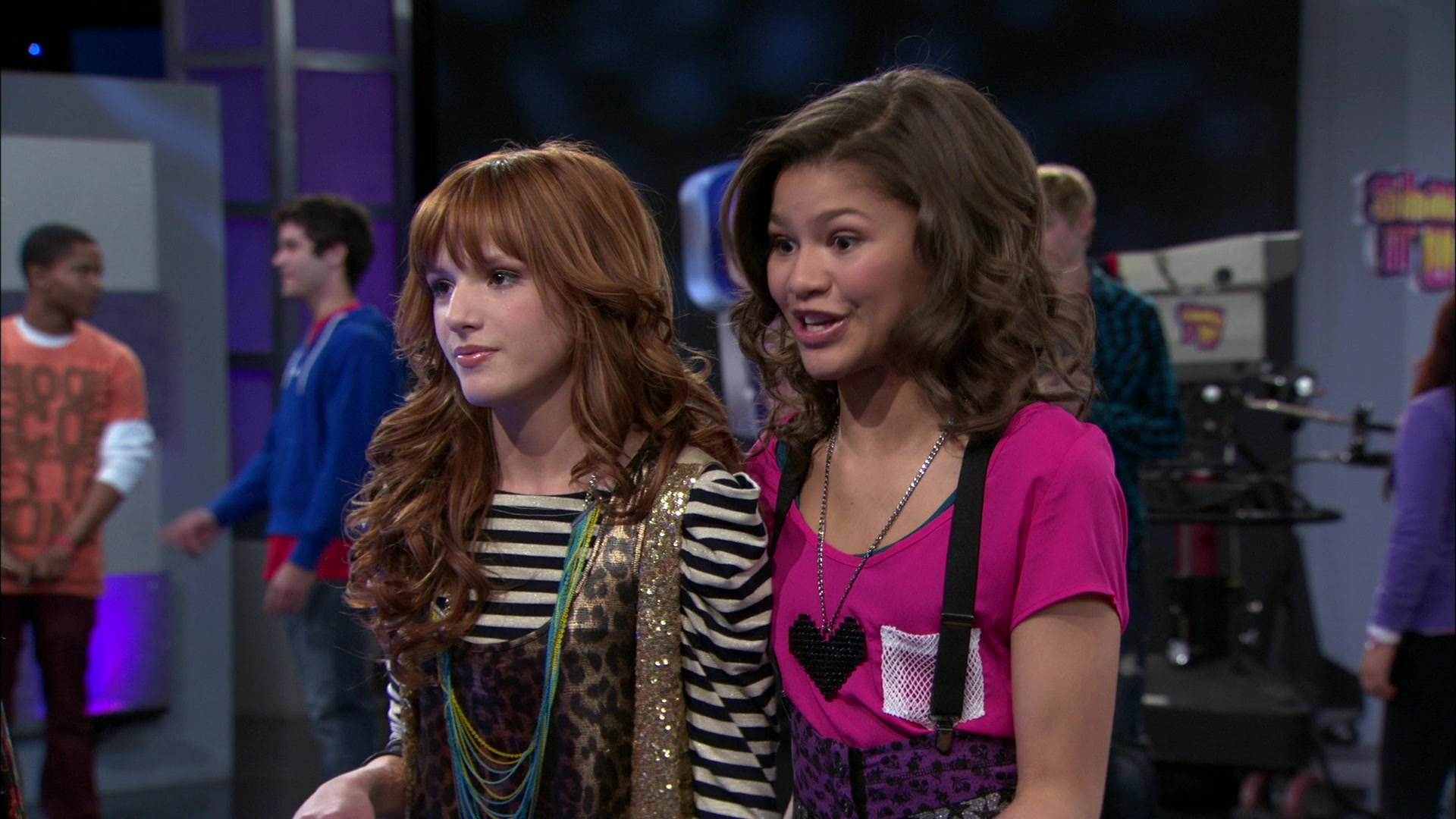 Shake_It_Up_S01E15_1080p_BTD_000449.jpg Shake_It_Up_S01E15_1080p_BTD_000449.jpg