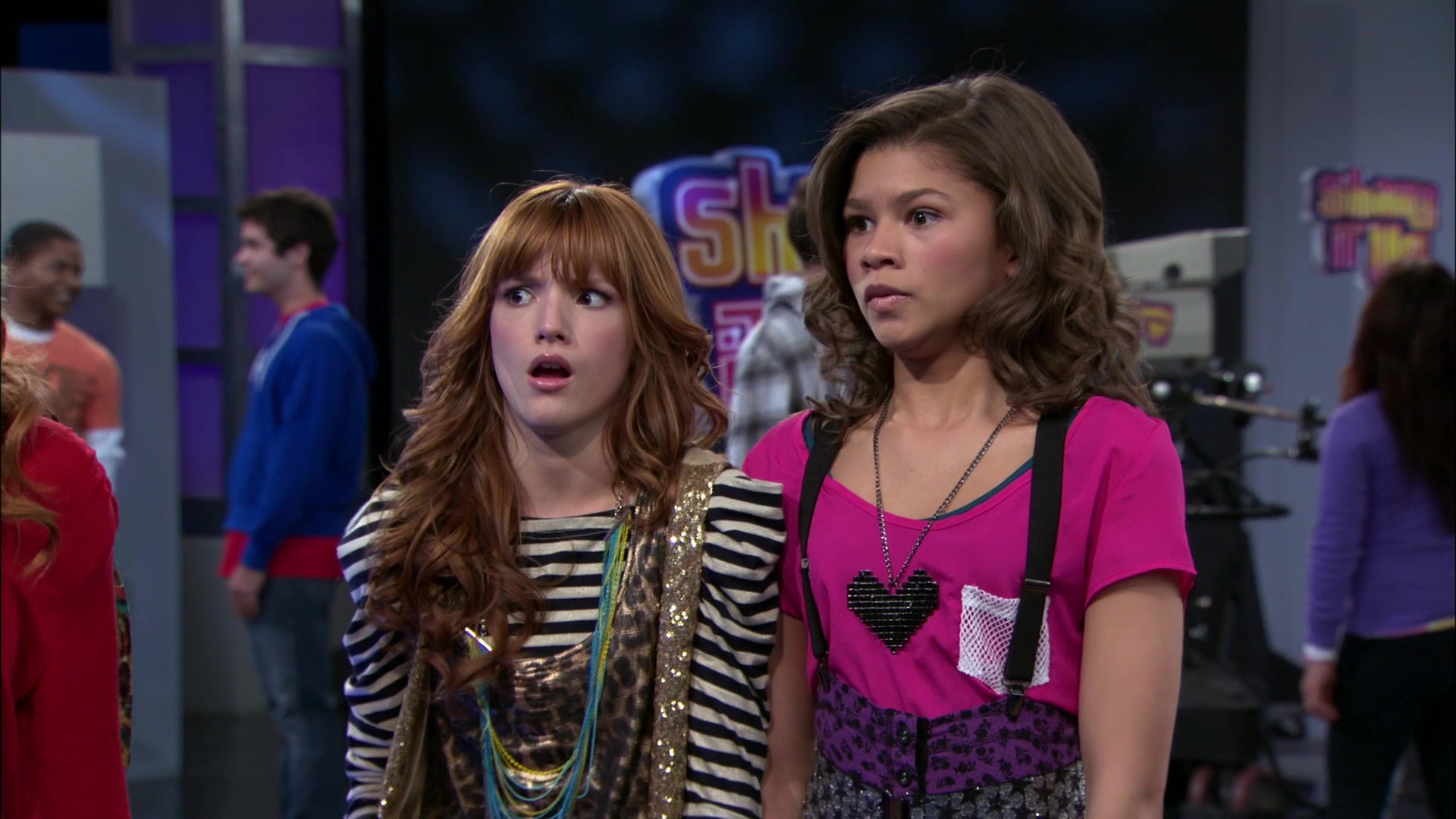 Shake_It_Up_S01E15_1080p_BTD_000468.jpg Shake_It_Up_S01E15_1080p_BTD_000468.jpg