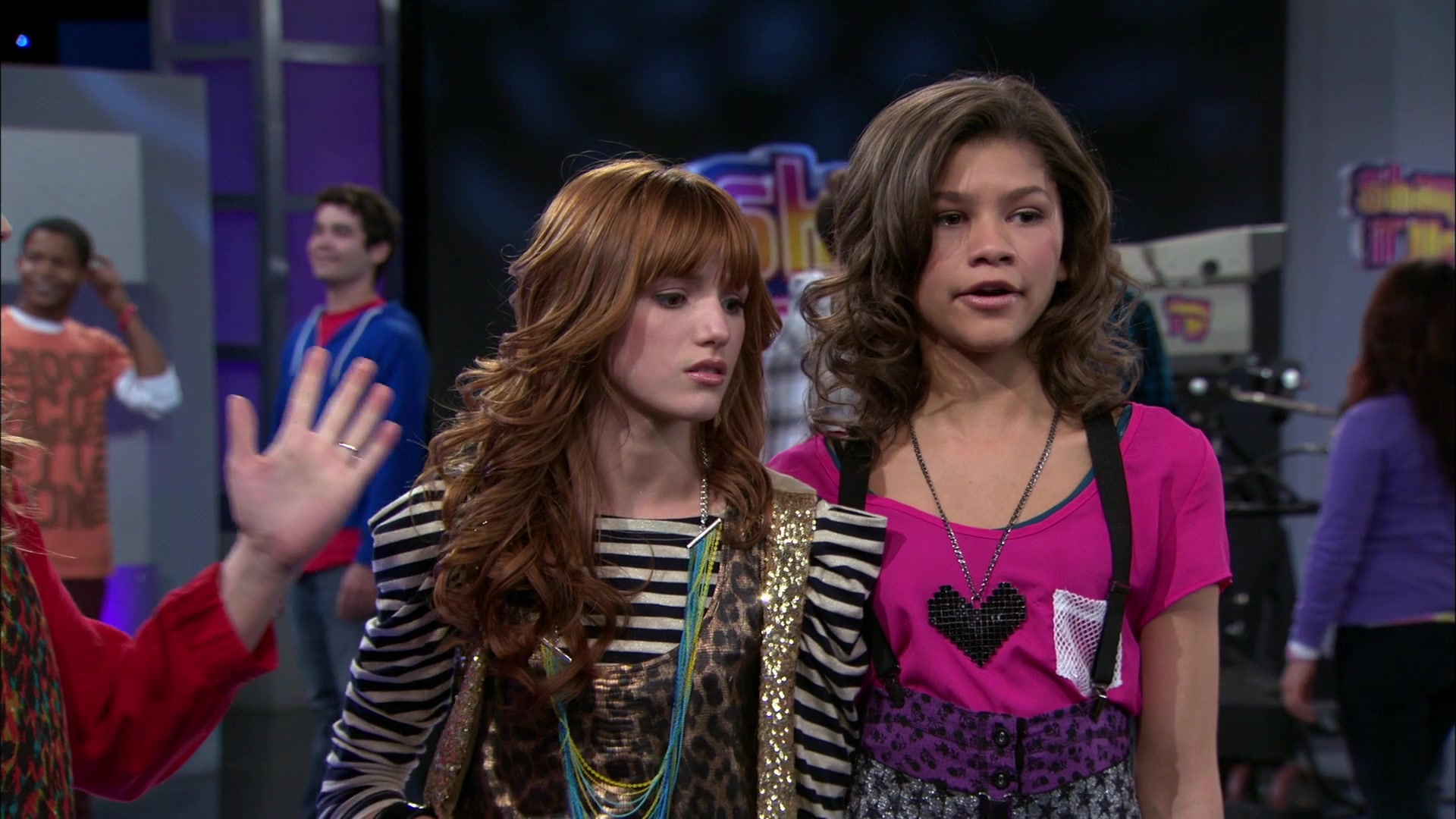 Shake_It_Up_S01E15_1080p_BTD_000478.jpg Shake_It_Up_S01E15_1080p_BTD_000478.jpg