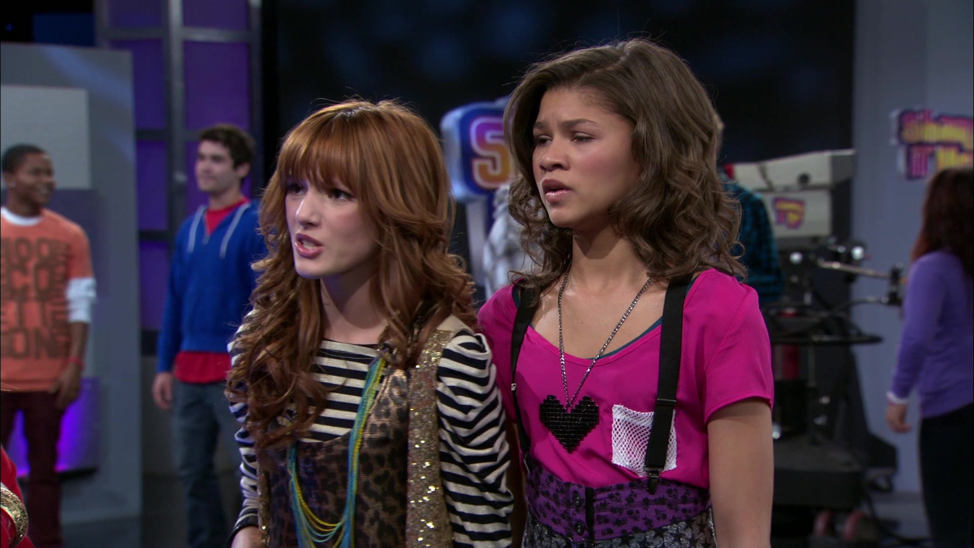 Shake_It_Up_S01E15_1080p_BTD_000487.jpg Shake_It_Up_S01E15_1080p_BTD_000487.jpg